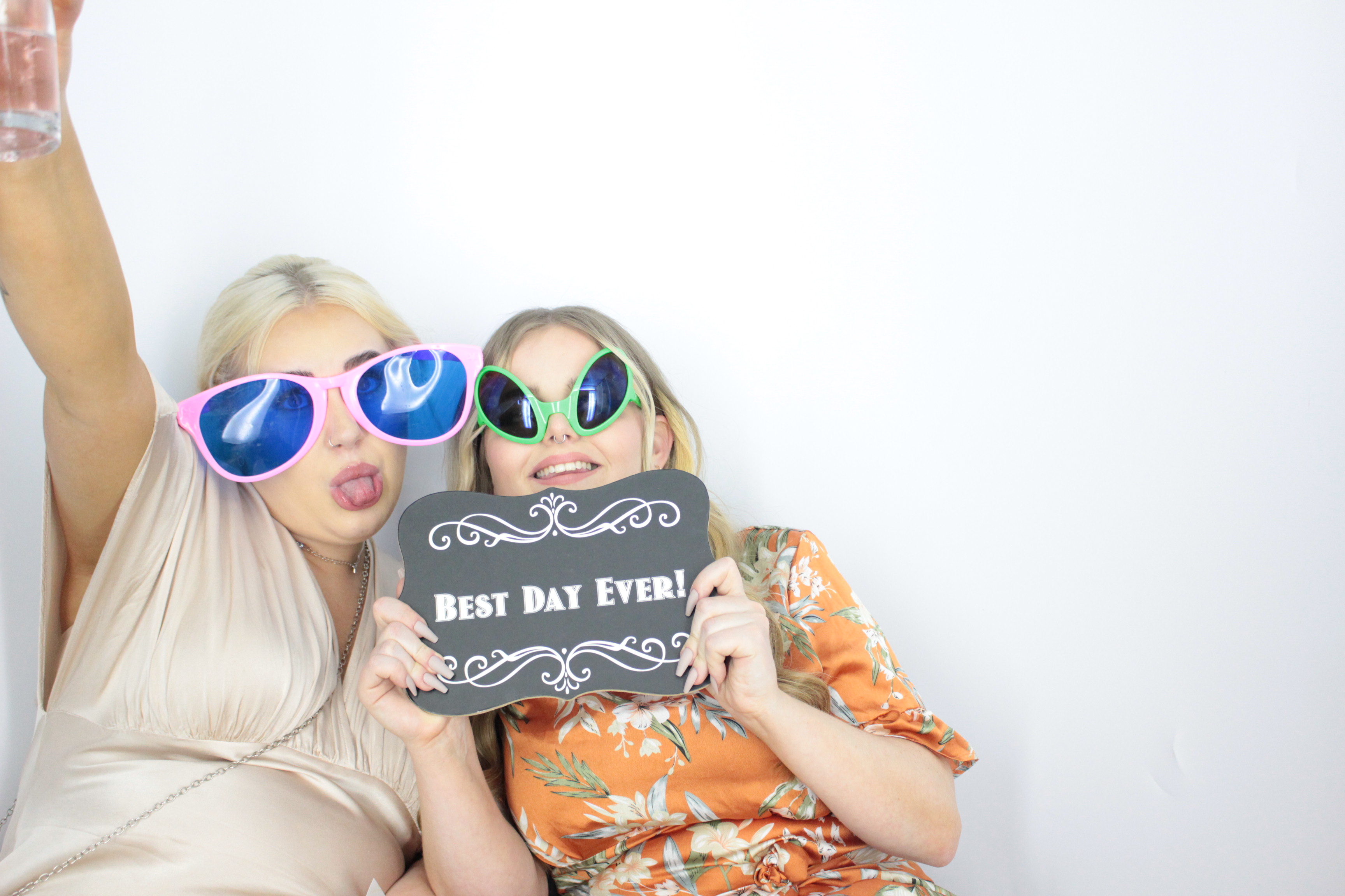 Thomas & brittany's Wedding  | View more photos from the event at gallery.myphotoboothexperience.co.uk/u/MyPhotoBoothExperienceLtd/Thomas-brittanys-Wedding