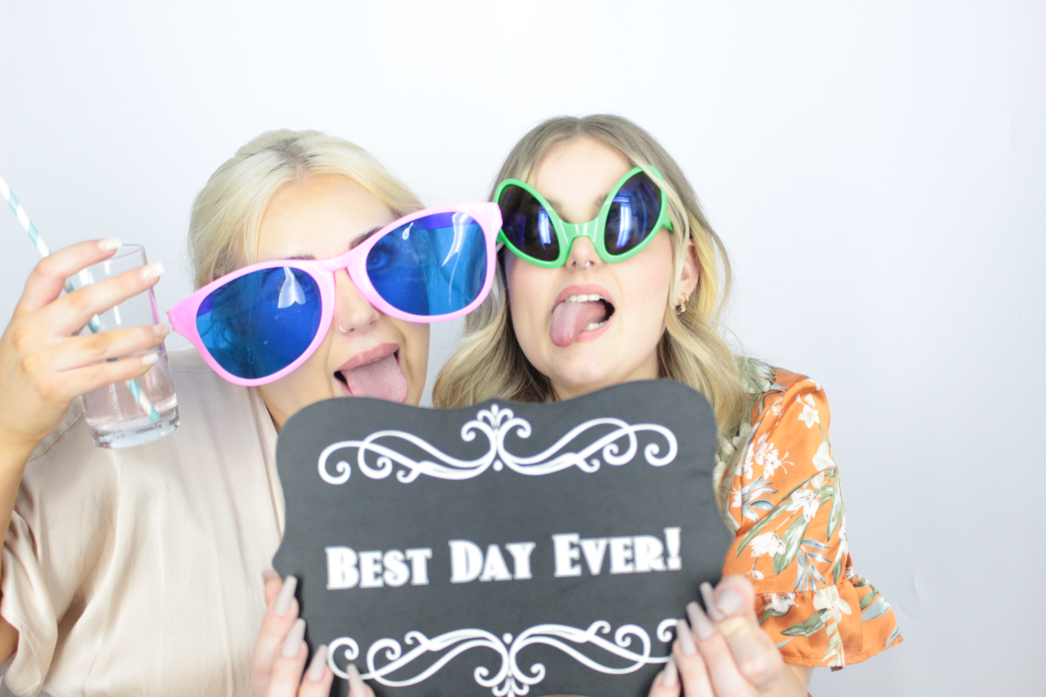 Thomas & brittany's Wedding  | View more photos from the event at gallery.myphotoboothexperience.co.uk/u/MyPhotoBoothExperienceLtd/Thomas-brittanys-Wedding