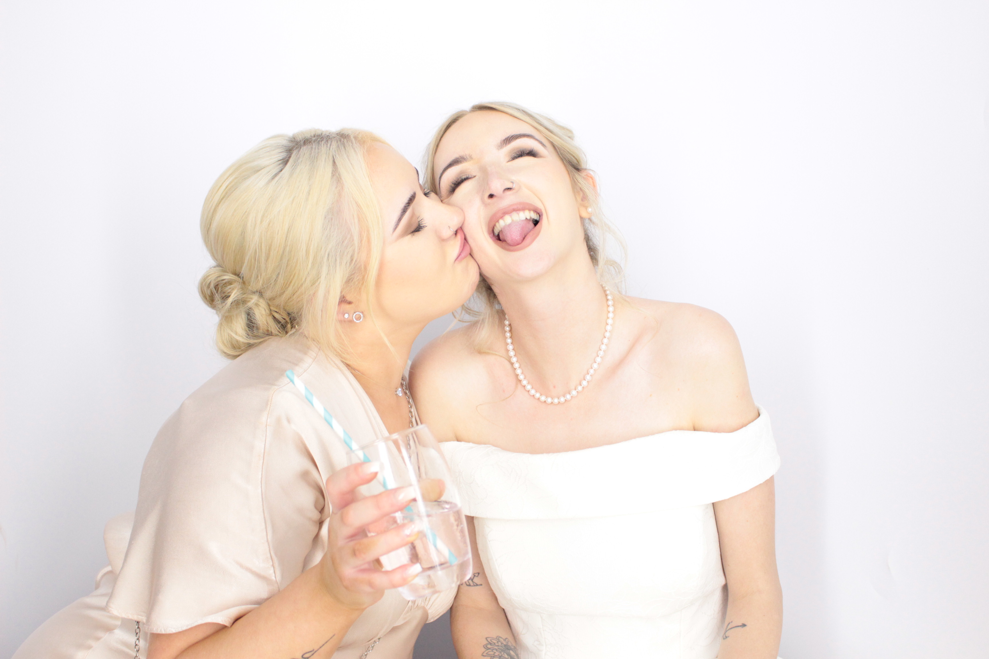 Thomas & brittany's Wedding  | View more photos from the event at gallery.myphotoboothexperience.co.uk/u/MyPhotoBoothExperienceLtd/Thomas-brittanys-Wedding