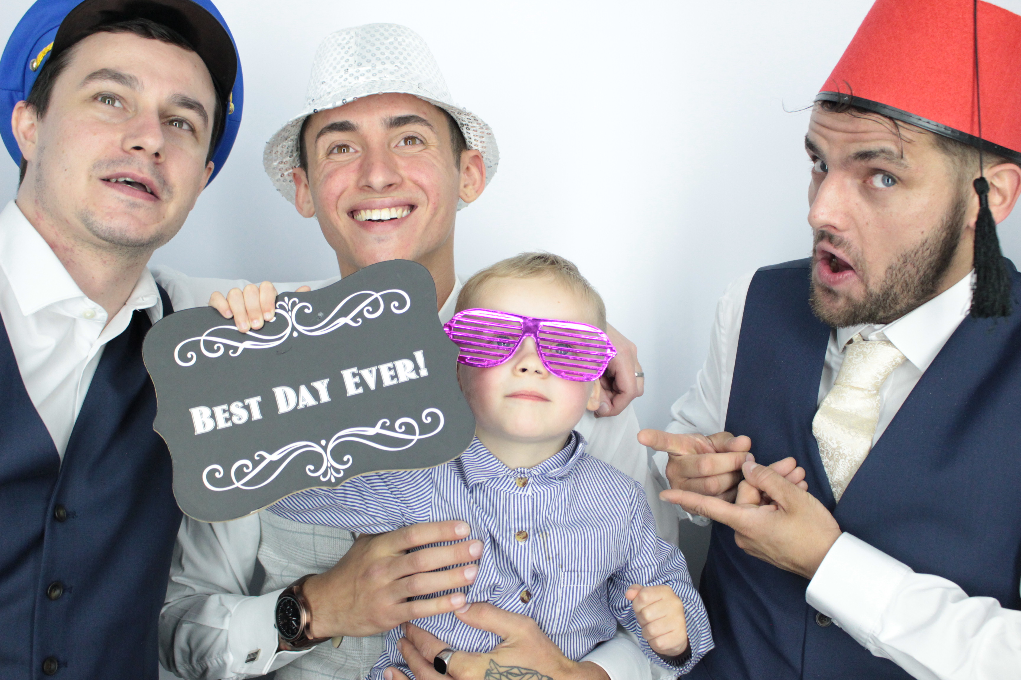 Thomas & brittany's Wedding  | View more photos from the event at gallery.myphotoboothexperience.co.uk/u/MyPhotoBoothExperienceLtd/Thomas-brittanys-Wedding