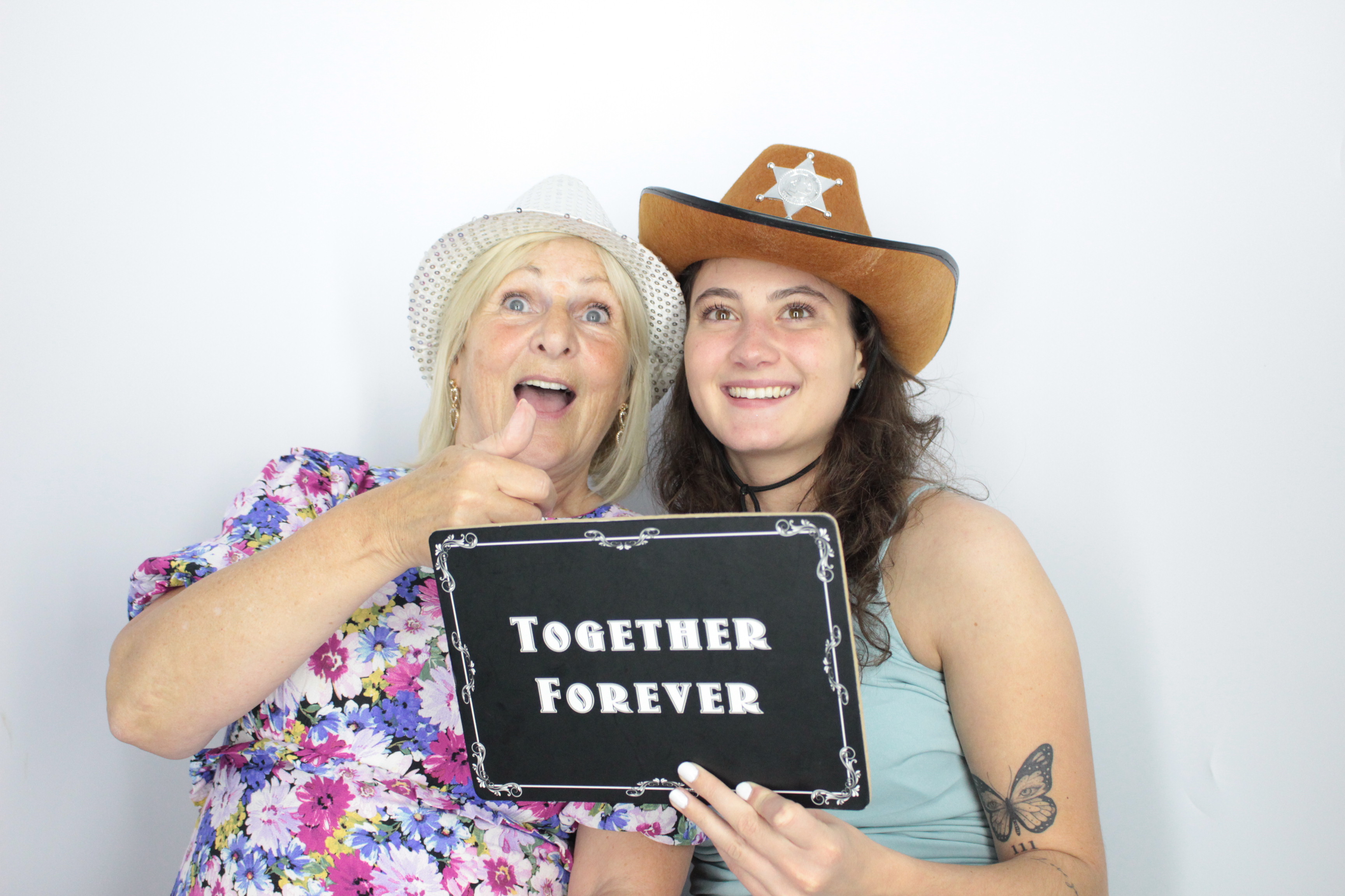 Thomas & brittany's Wedding  | View more photos from the event at gallery.myphotoboothexperience.co.uk/u/MyPhotoBoothExperienceLtd/Thomas-brittanys-Wedding