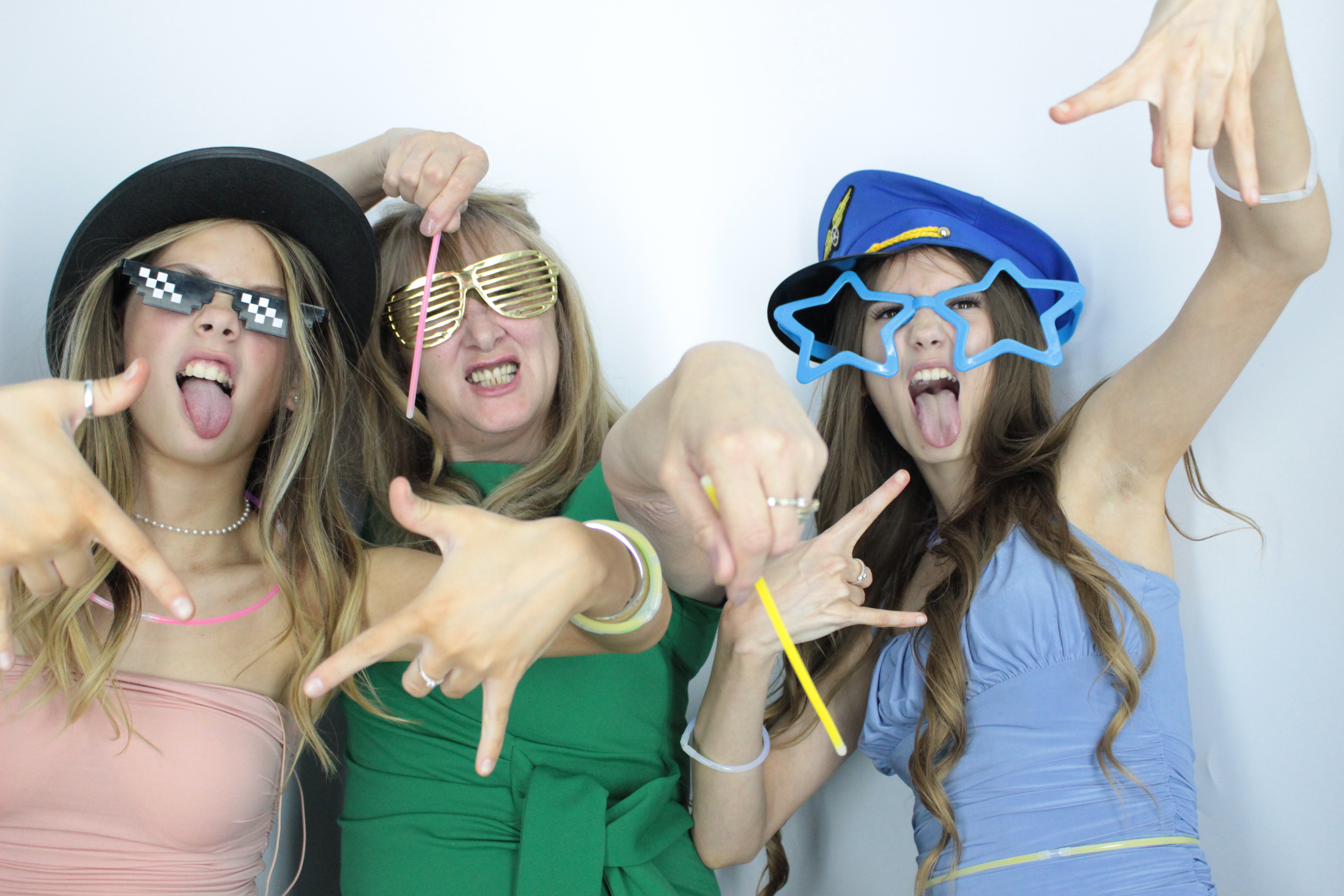 Thomas & brittany's Wedding  | View more photos from the event at gallery.myphotoboothexperience.co.uk/u/MyPhotoBoothExperienceLtd/Thomas-brittanys-Wedding