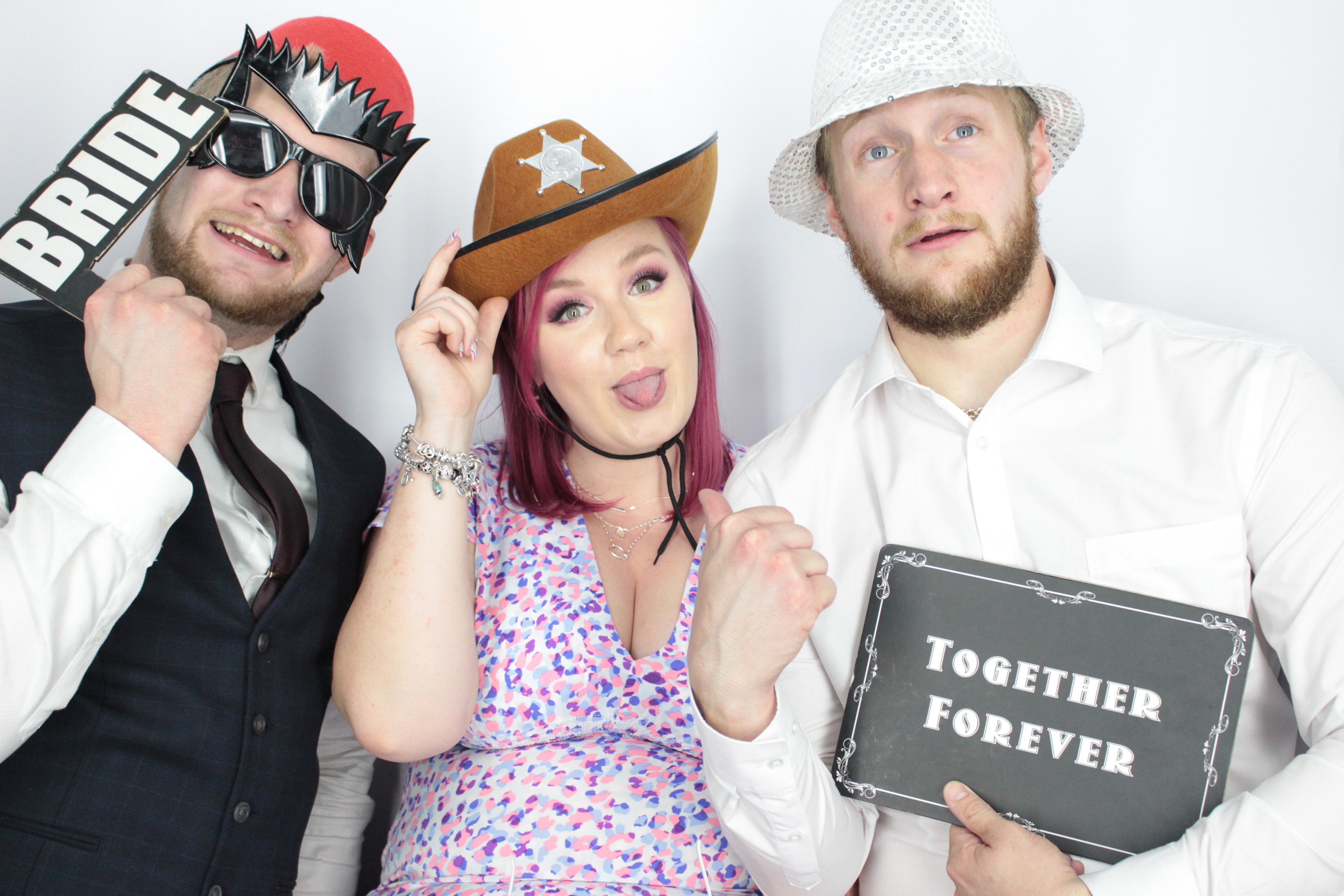 Thomas & brittany's Wedding  | View more photos from the event at gallery.myphotoboothexperience.co.uk/u/MyPhotoBoothExperienceLtd/Thomas-brittanys-Wedding