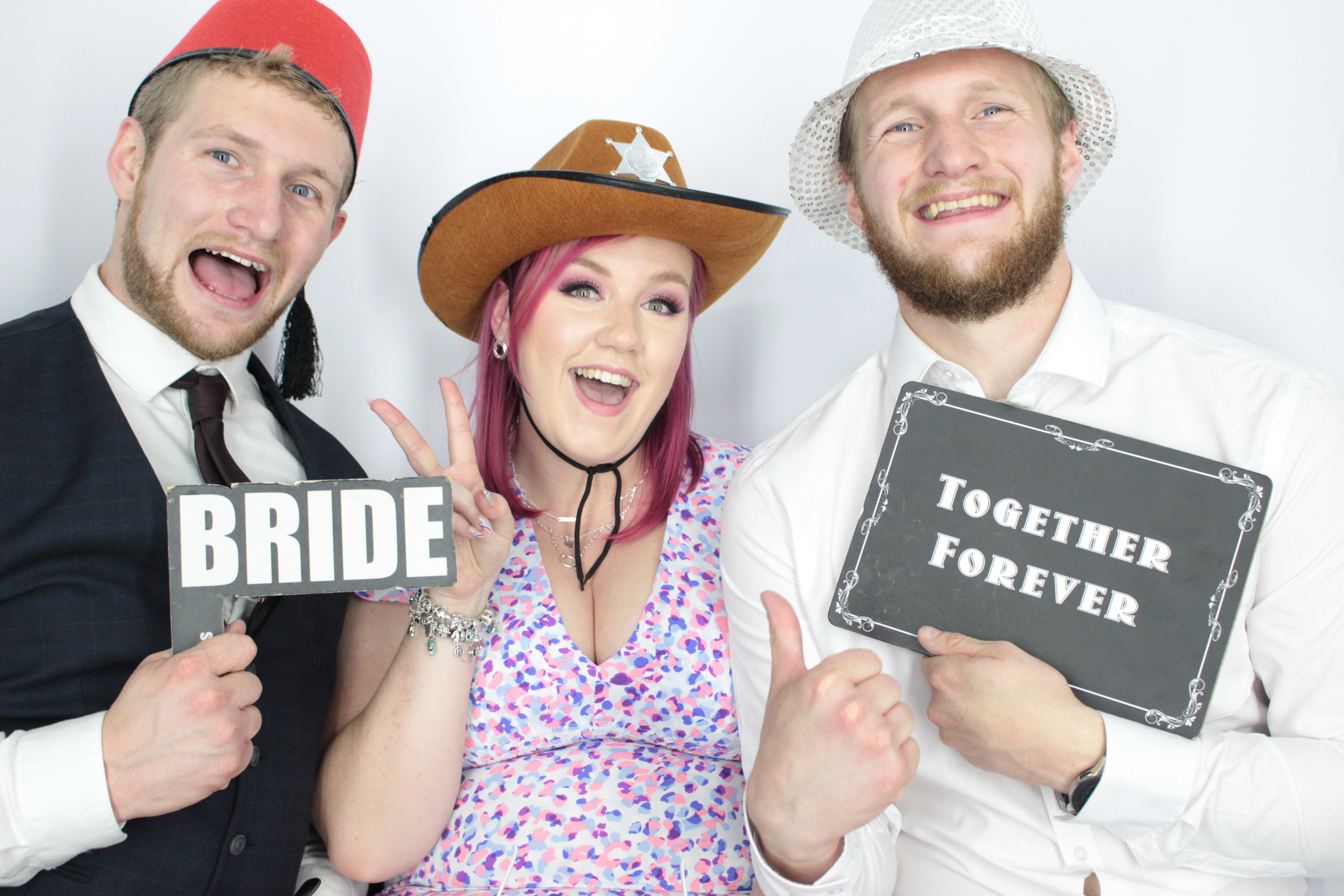 Thomas & brittany's Wedding  | View more photos from the event at gallery.myphotoboothexperience.co.uk/u/MyPhotoBoothExperienceLtd/Thomas-brittanys-Wedding