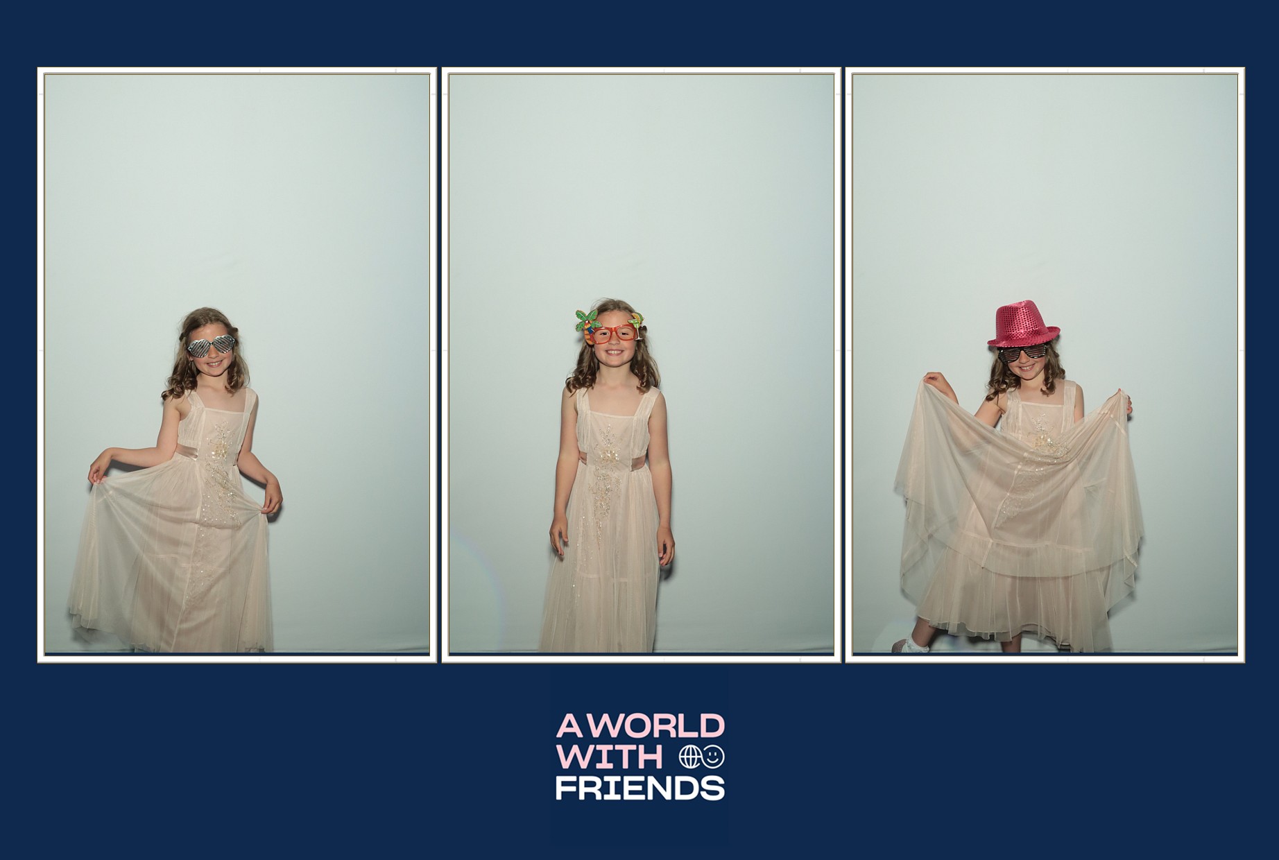 World With Friends Prom 2022 | View more photos from the event at gallery.myphotoboothexperience.co.uk/u/MyPhotoBoothExperienceLtd/World-With-Friends-Prom-2022