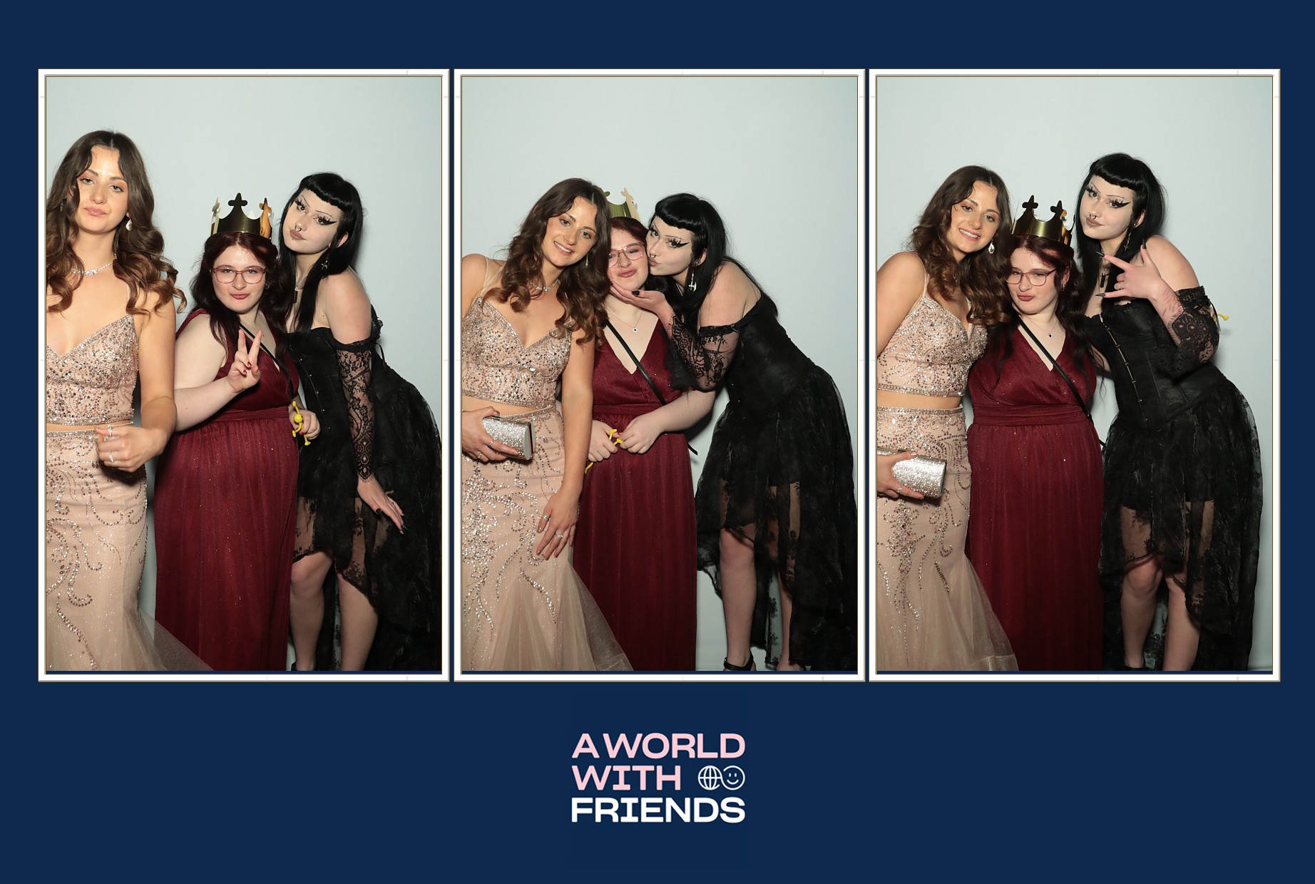 World With Friends Prom 2022 | View more photos from the event at gallery.myphotoboothexperience.co.uk/u/MyPhotoBoothExperienceLtd/World-With-Friends-Prom-2022