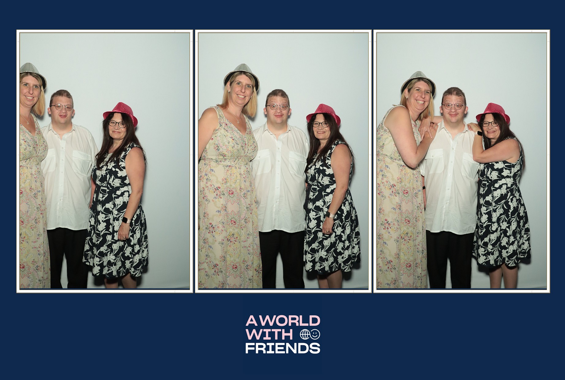 World With Friends Prom 2022 | View more photos from the event at gallery.myphotoboothexperience.co.uk/u/MyPhotoBoothExperienceLtd/World-With-Friends-Prom-2022