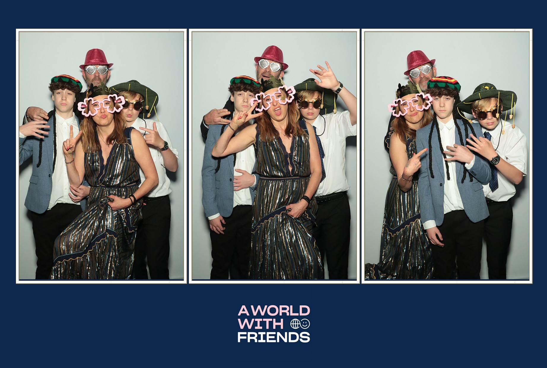 World With Friends Prom 2022 | View more photos from the event at gallery.myphotoboothexperience.co.uk/u/MyPhotoBoothExperienceLtd/World-With-Friends-Prom-2022