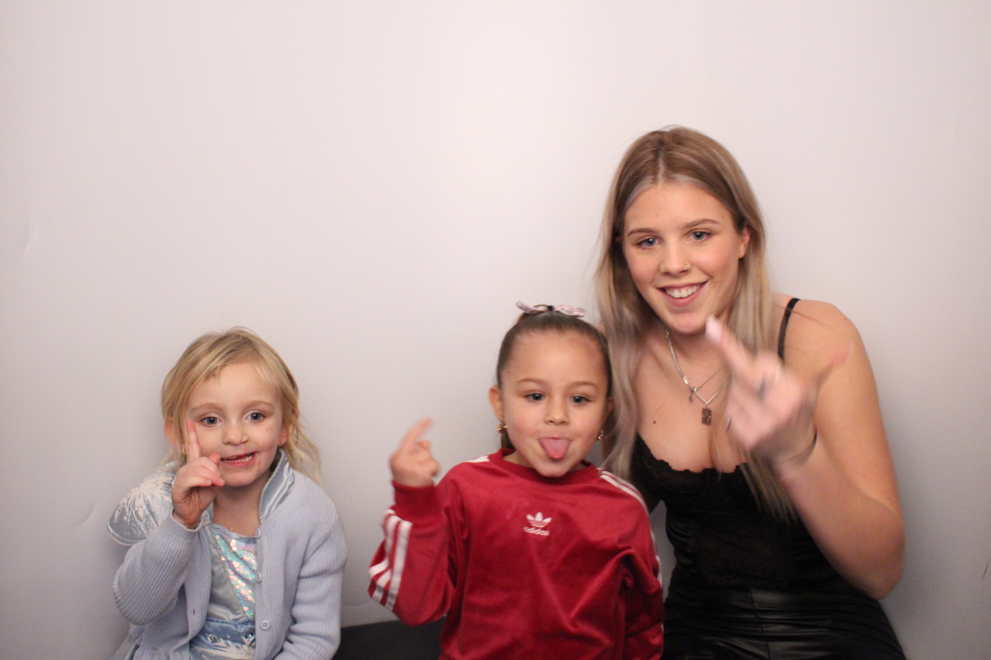 Anita's Birthday | View more photos from the event at gallery.myphotoboothexperience.co.uk/u/MyPhotoBoothExperienceLtd/Anitas-Birthday