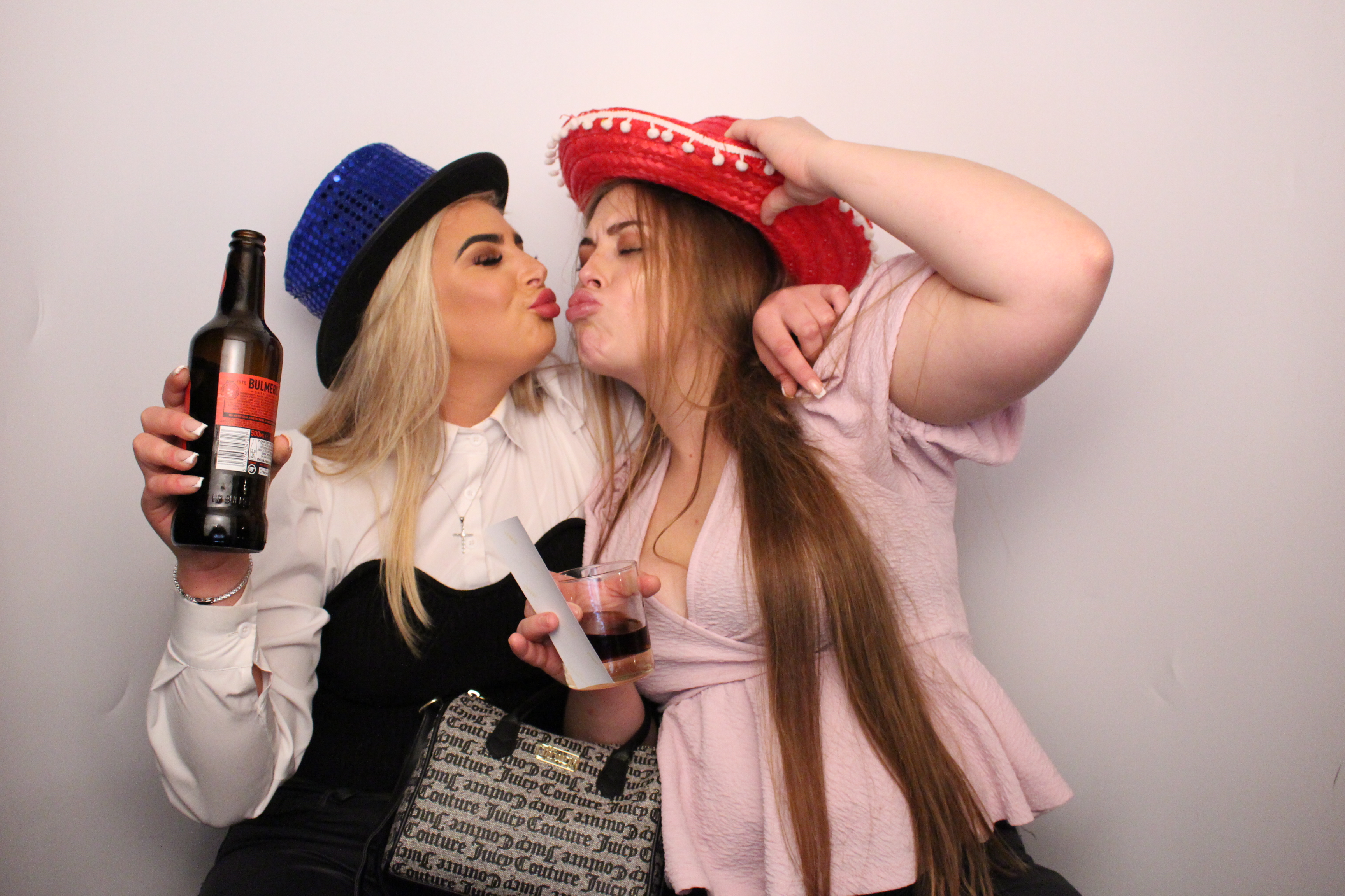 Anita's Birthday | View more photos from the event at gallery.myphotoboothexperience.co.uk/u/MyPhotoBoothExperienceLtd/Anitas-Birthday