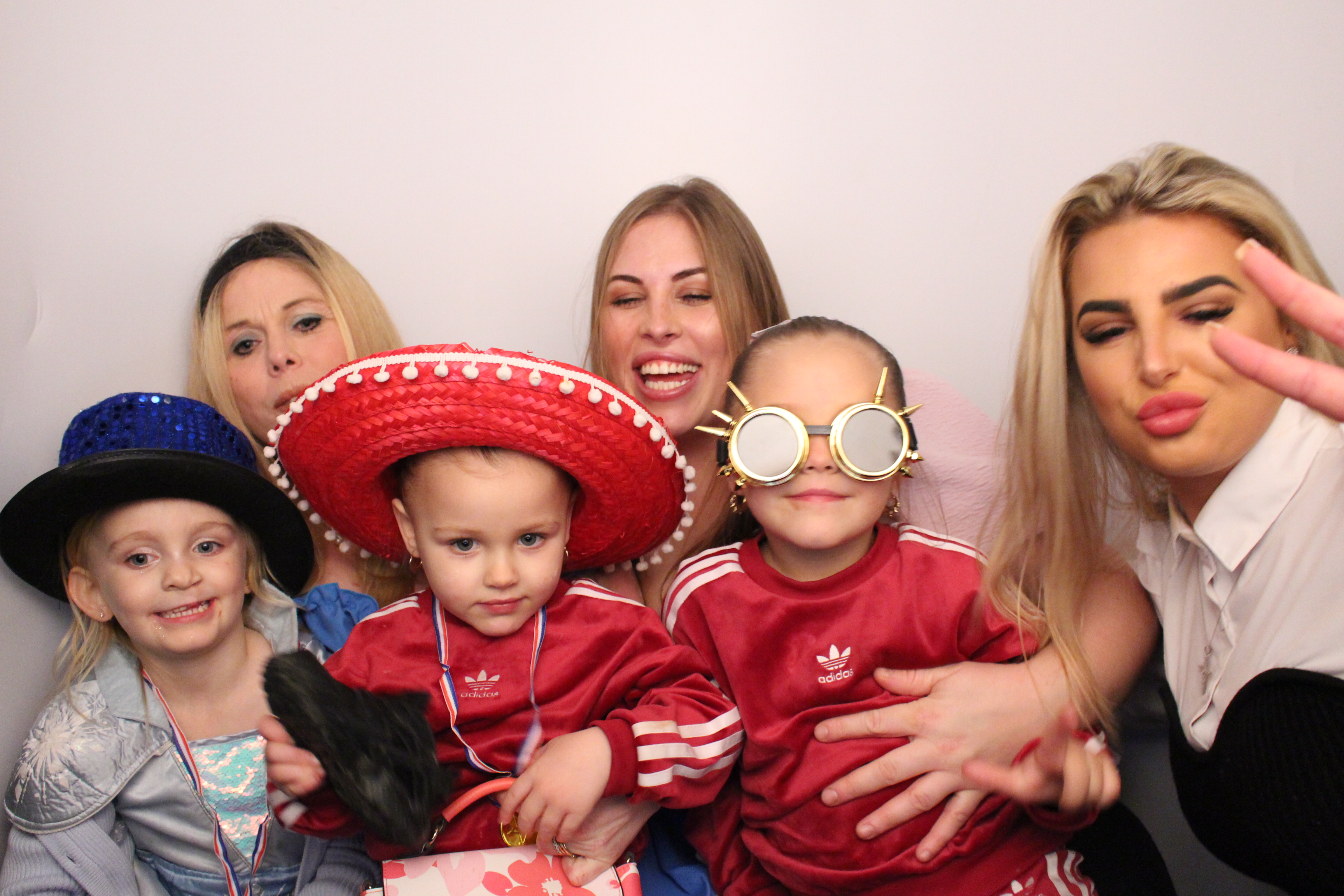 Anita's Birthday | View more photos from the event at gallery.myphotoboothexperience.co.uk/u/MyPhotoBoothExperienceLtd/Anitas-Birthday