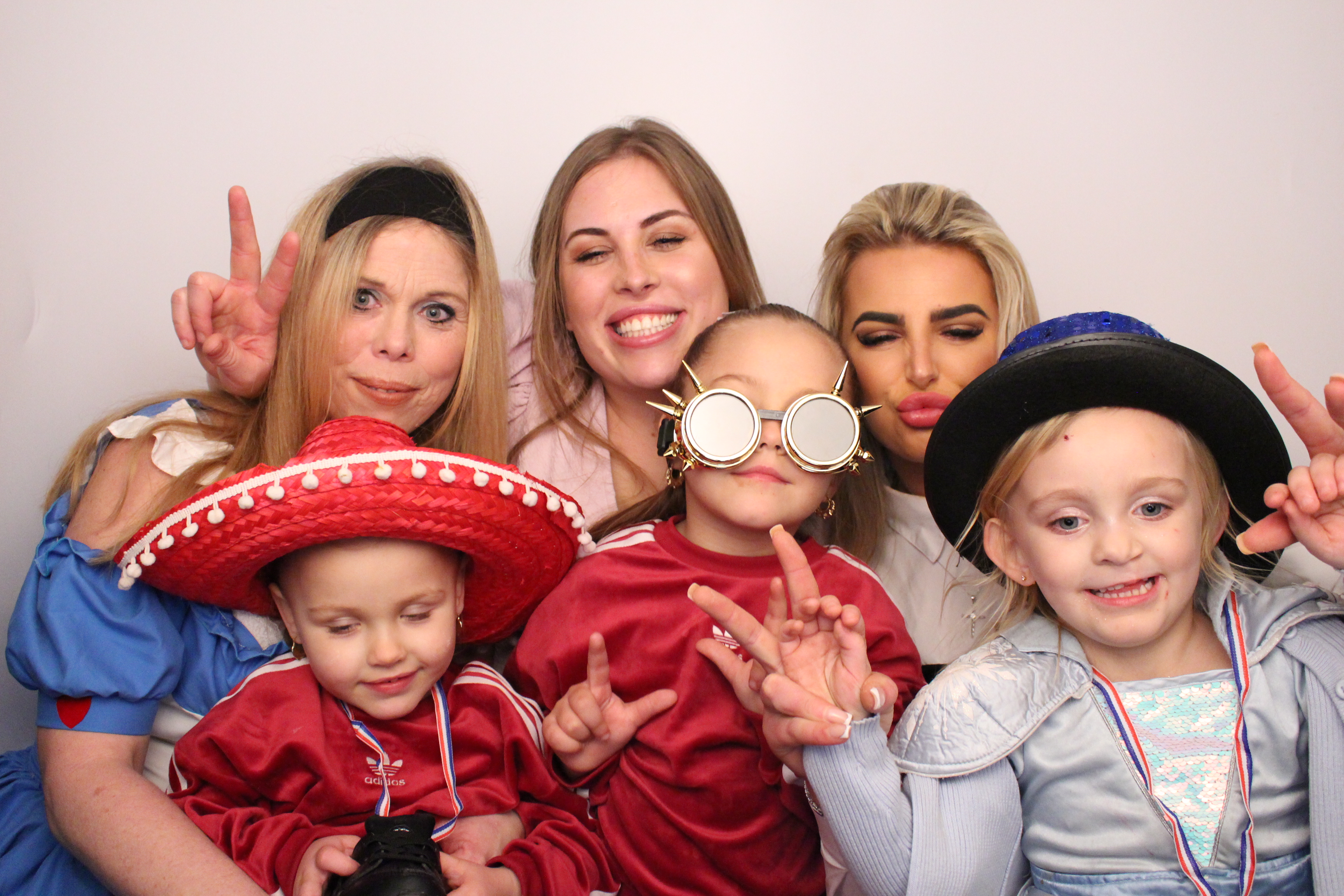 Anita's Birthday | View more photos from the event at gallery.myphotoboothexperience.co.uk/u/MyPhotoBoothExperienceLtd/Anitas-Birthday