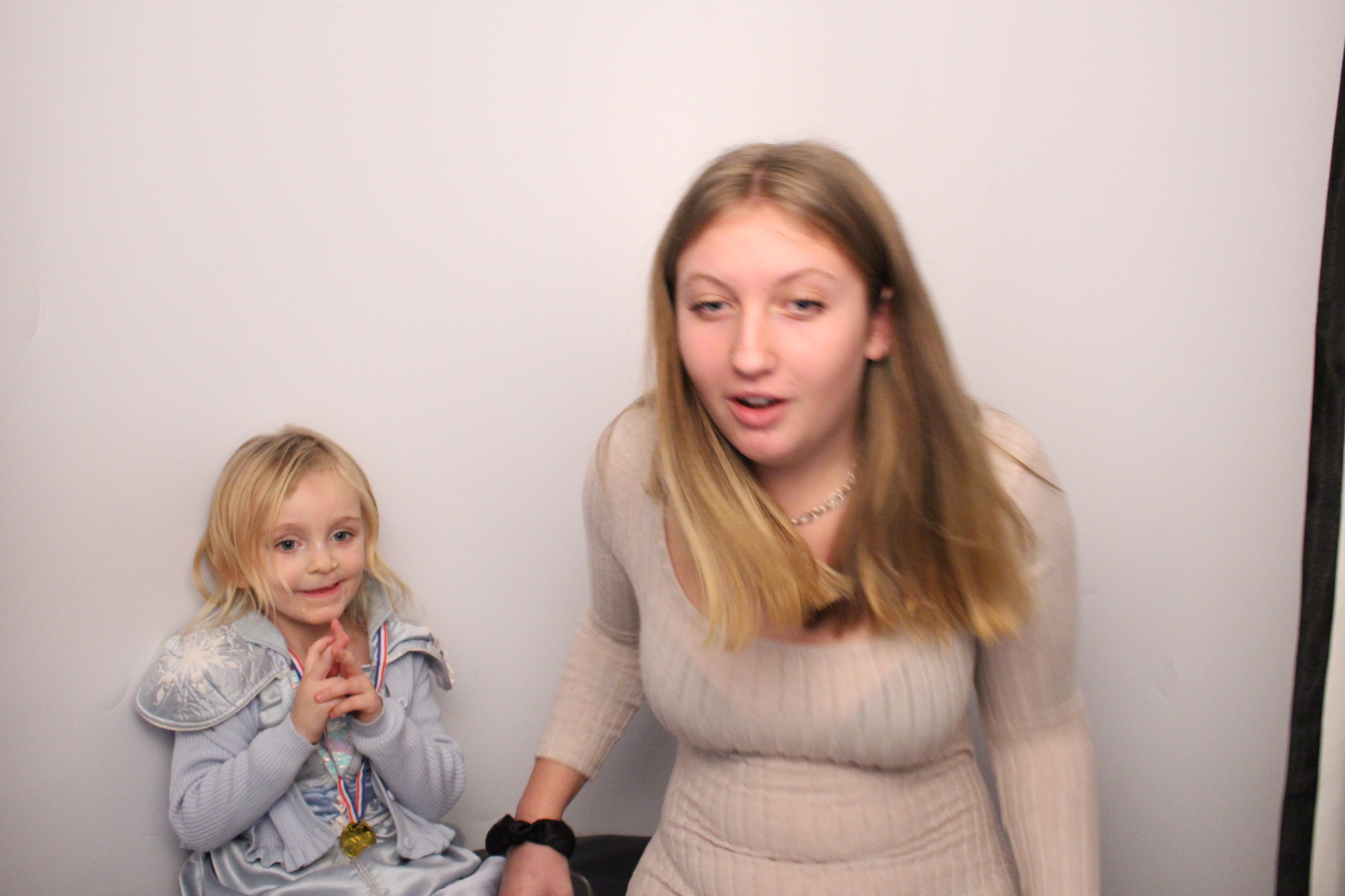Anita's Birthday | View more photos from the event at gallery.myphotoboothexperience.co.uk/u/MyPhotoBoothExperienceLtd/Anitas-Birthday
