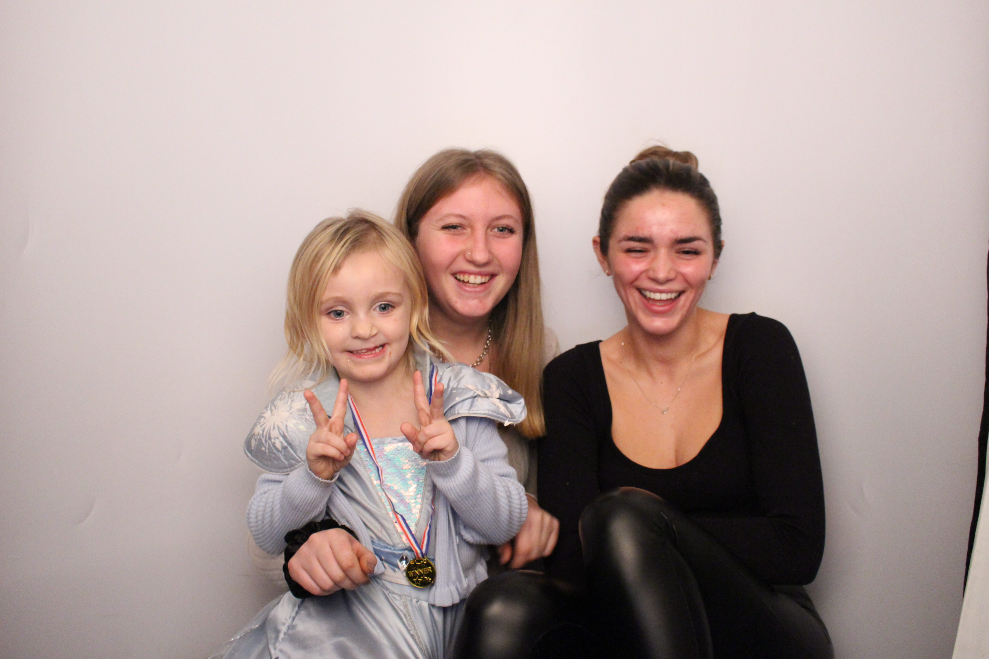 Anita's Birthday | View more photos from the event at gallery.myphotoboothexperience.co.uk/u/MyPhotoBoothExperienceLtd/Anitas-Birthday
