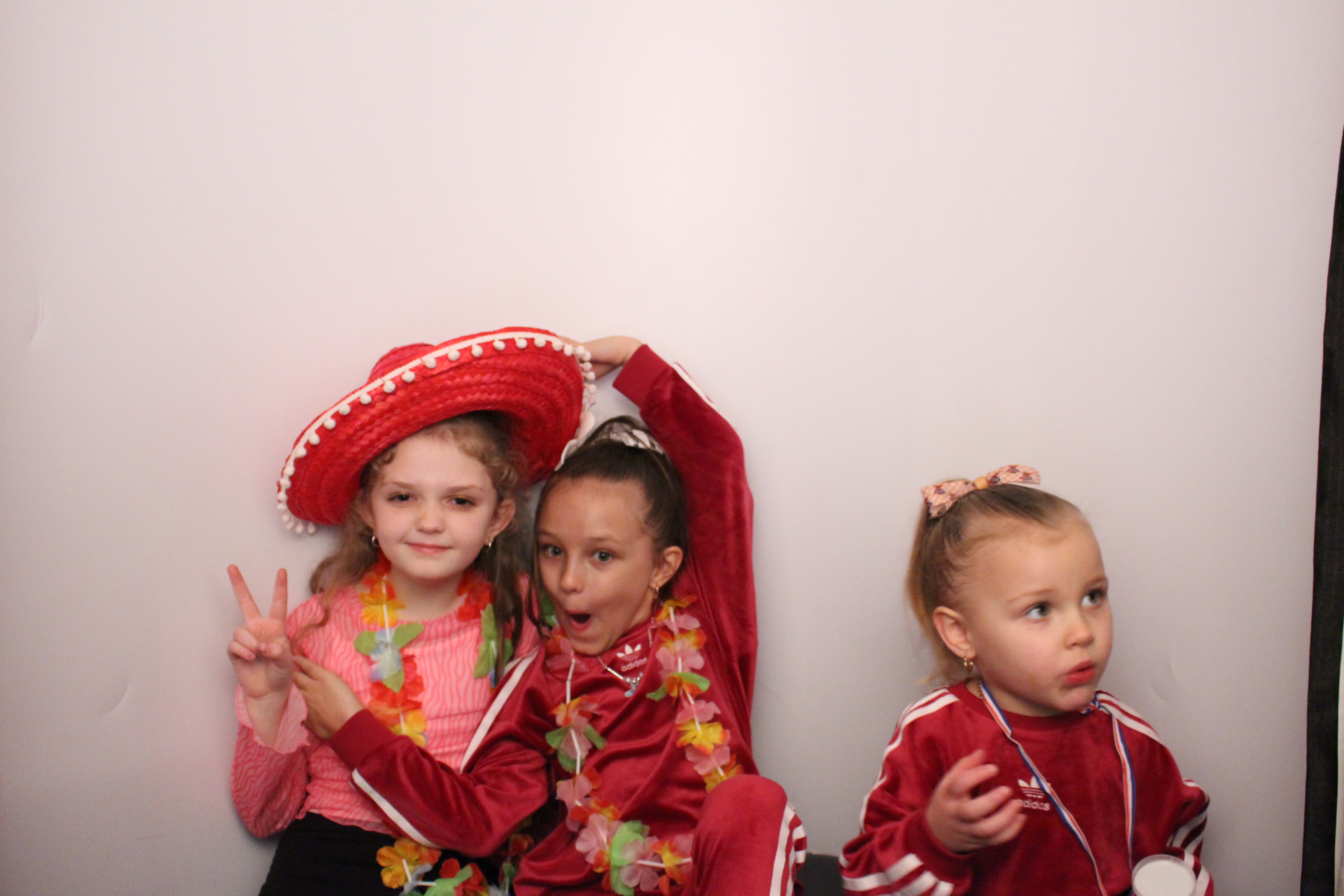 Anita's Birthday | View more photos from the event at gallery.myphotoboothexperience.co.uk/u/MyPhotoBoothExperienceLtd/Anitas-Birthday