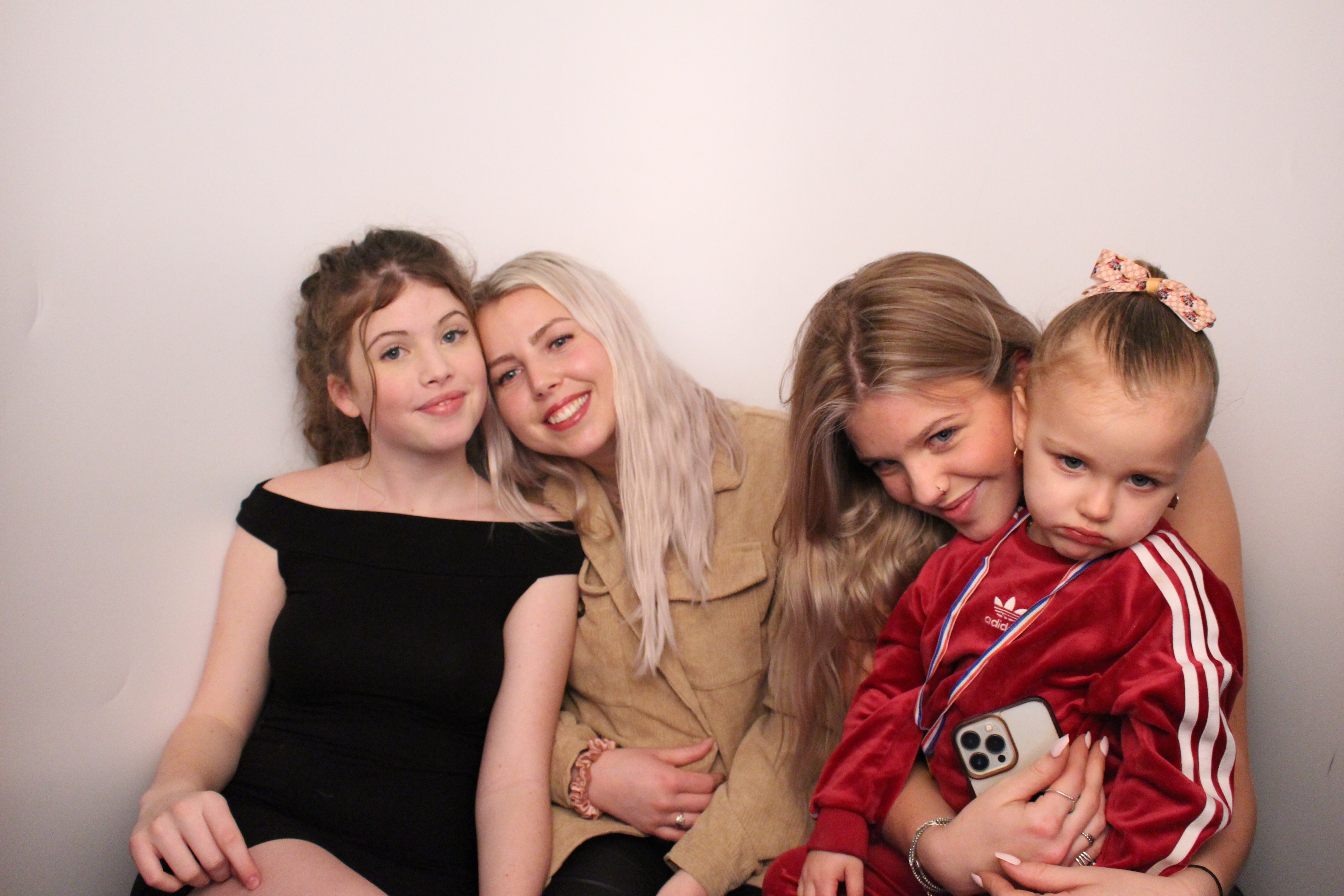 Anita's Birthday | View more photos from the event at gallery.myphotoboothexperience.co.uk/u/MyPhotoBoothExperienceLtd/Anitas-Birthday