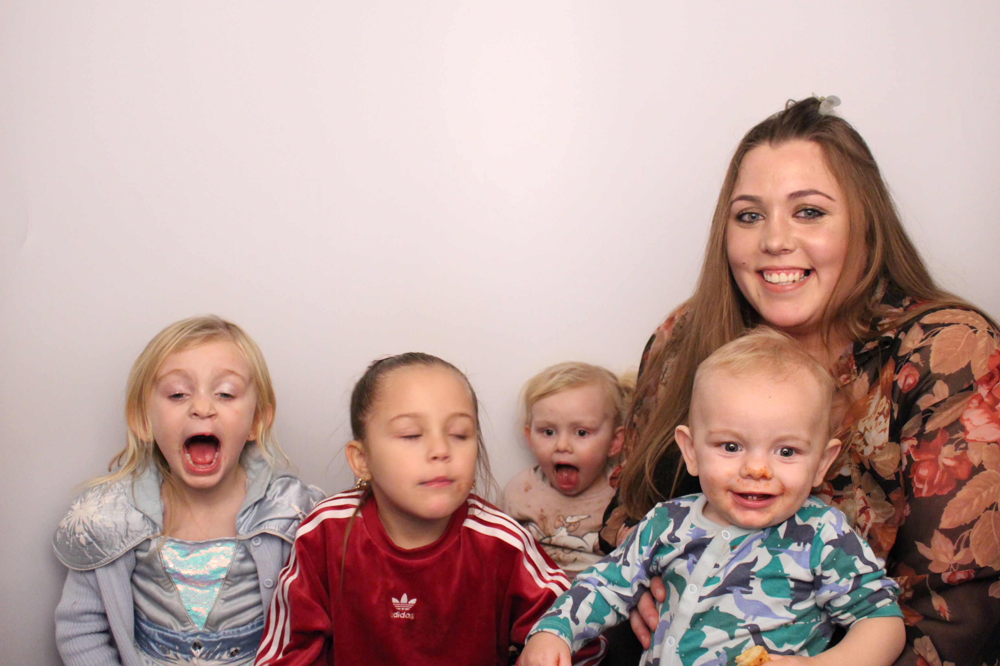 Anita's Birthday | View more photos from the event at gallery.myphotoboothexperience.co.uk/u/MyPhotoBoothExperienceLtd/Anitas-Birthday