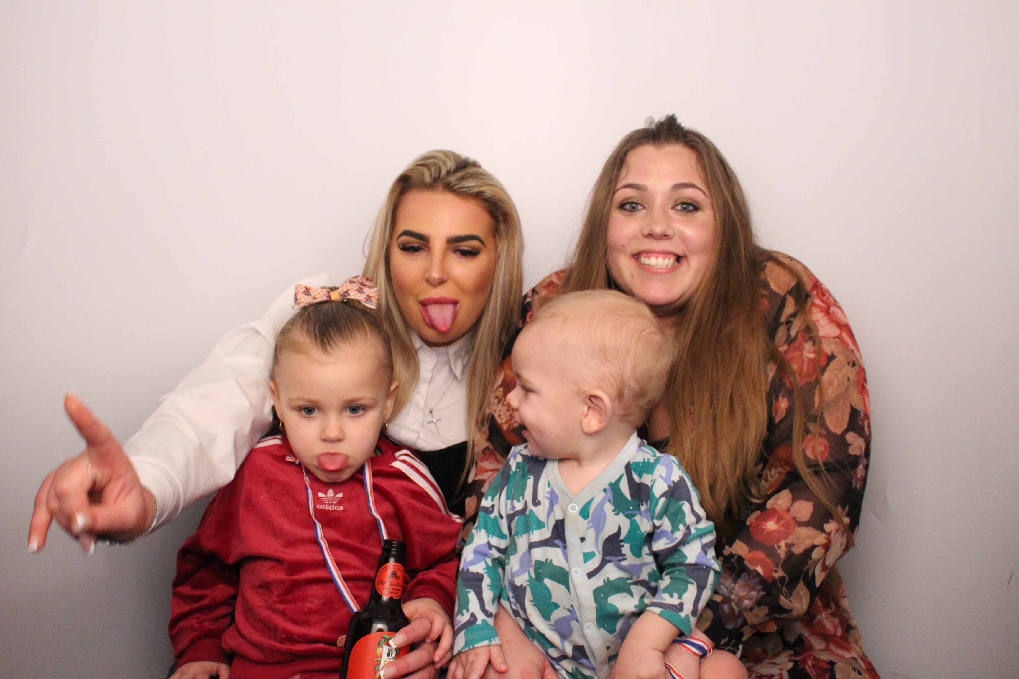 Anita's Birthday | View more photos from the event at gallery.myphotoboothexperience.co.uk/u/MyPhotoBoothExperienceLtd/Anitas-Birthday