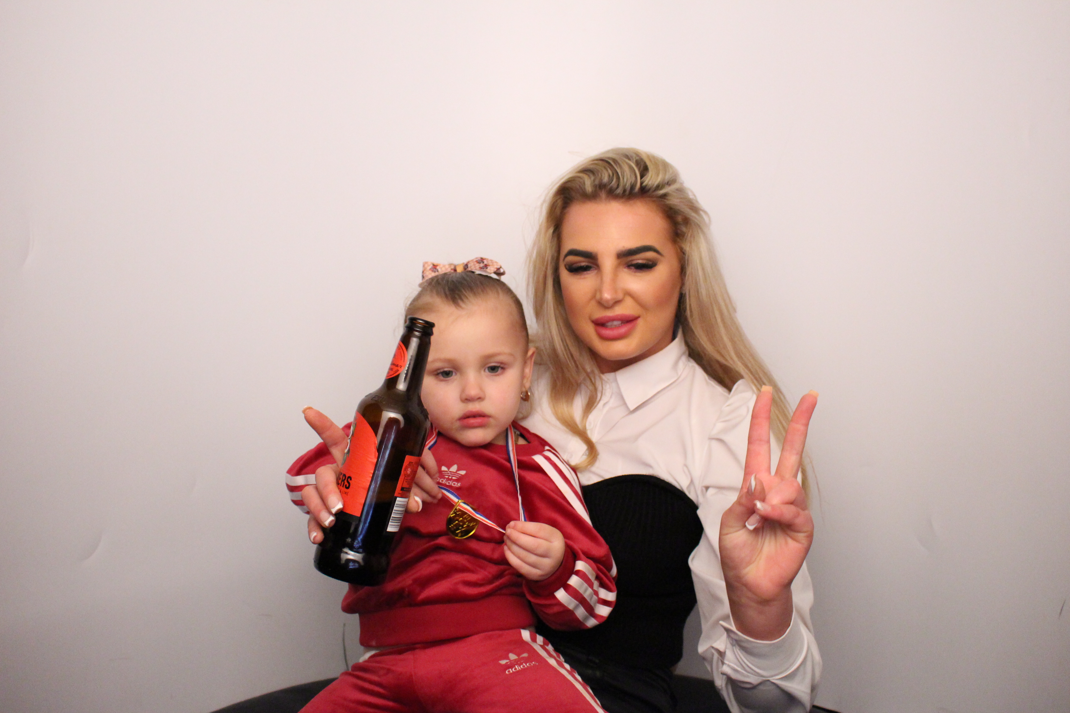 Anita's Birthday | View more photos from the event at gallery.myphotoboothexperience.co.uk/u/MyPhotoBoothExperienceLtd/Anitas-Birthday