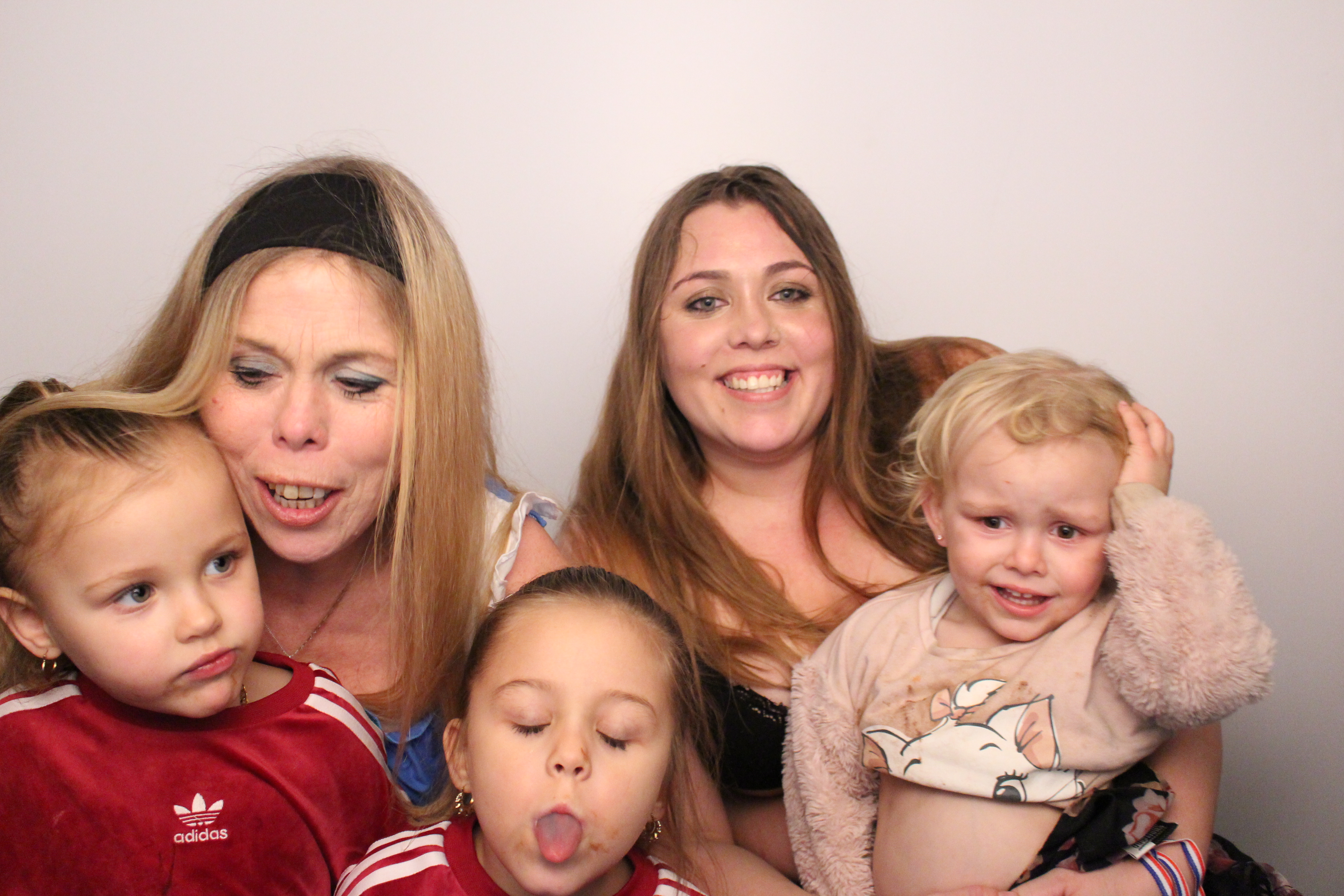 Anita's Birthday | View more photos from the event at gallery.myphotoboothexperience.co.uk/u/MyPhotoBoothExperienceLtd/Anitas-Birthday