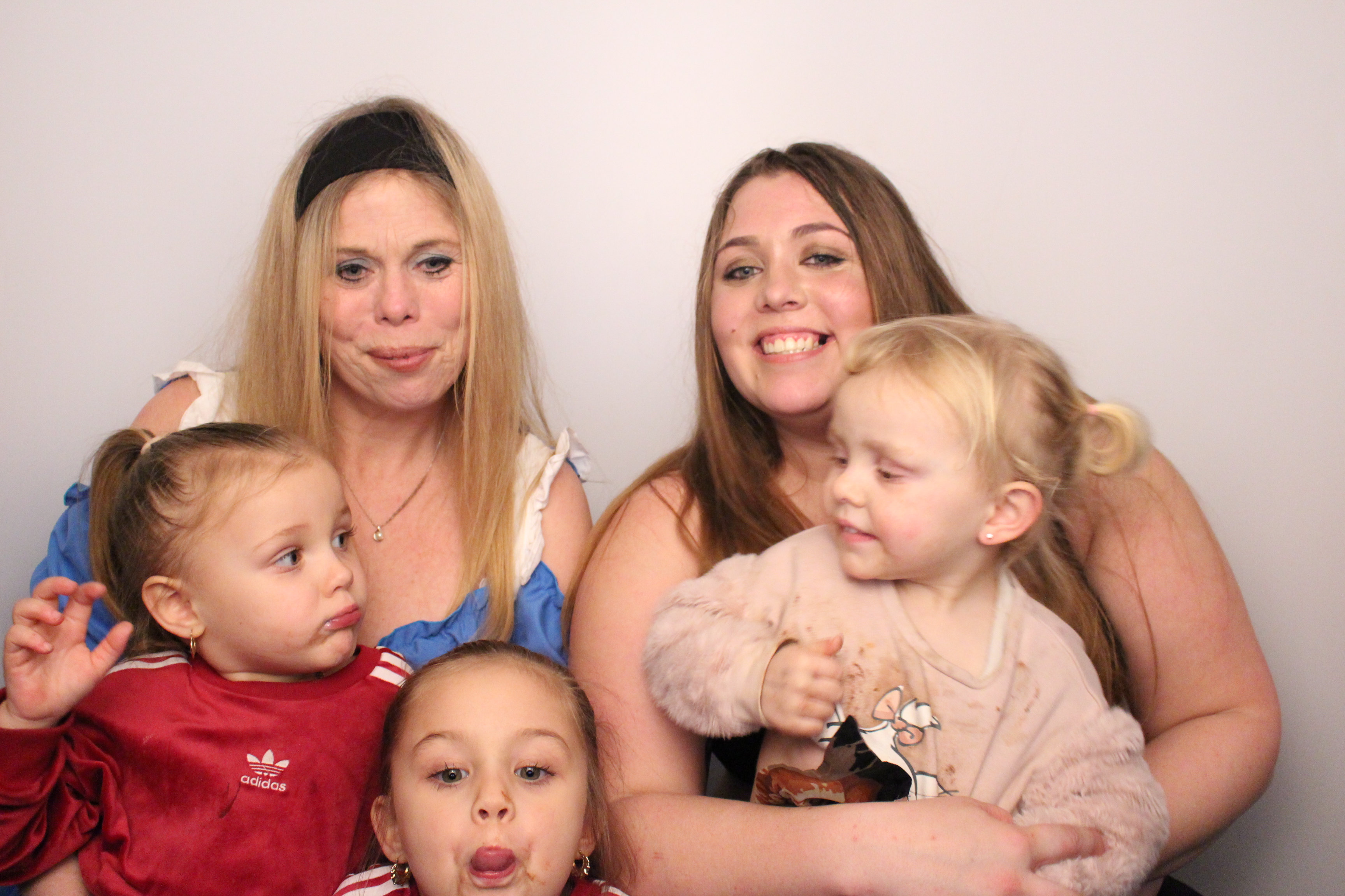 Anita's Birthday | View more photos from the event at gallery.myphotoboothexperience.co.uk/u/MyPhotoBoothExperienceLtd/Anitas-Birthday
