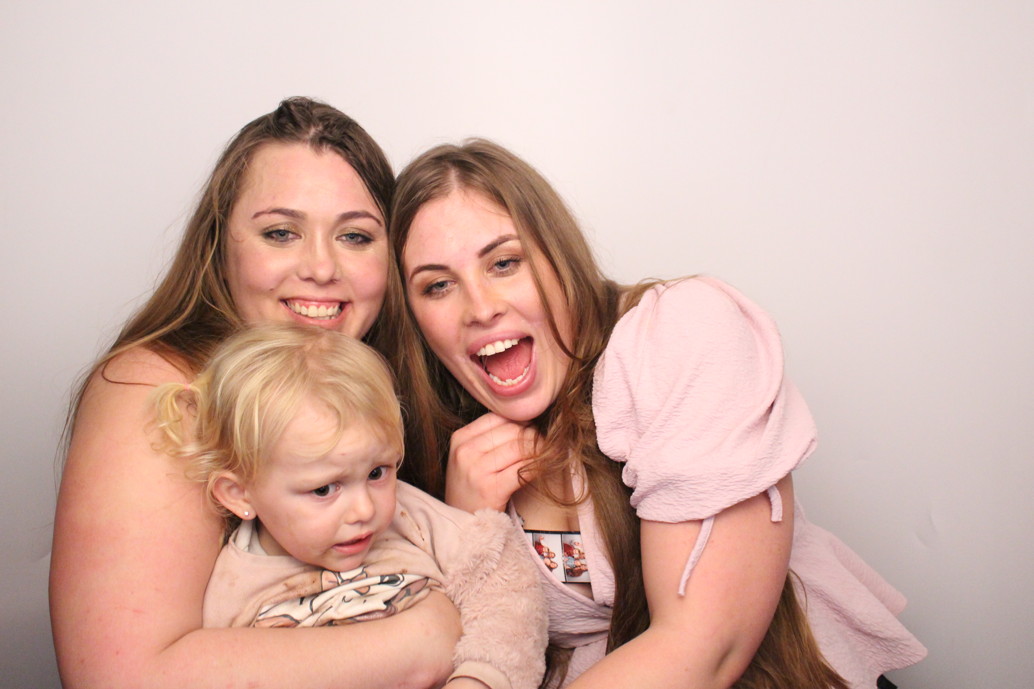 Anita's Birthday | View more photos from the event at gallery.myphotoboothexperience.co.uk/u/MyPhotoBoothExperienceLtd/Anitas-Birthday