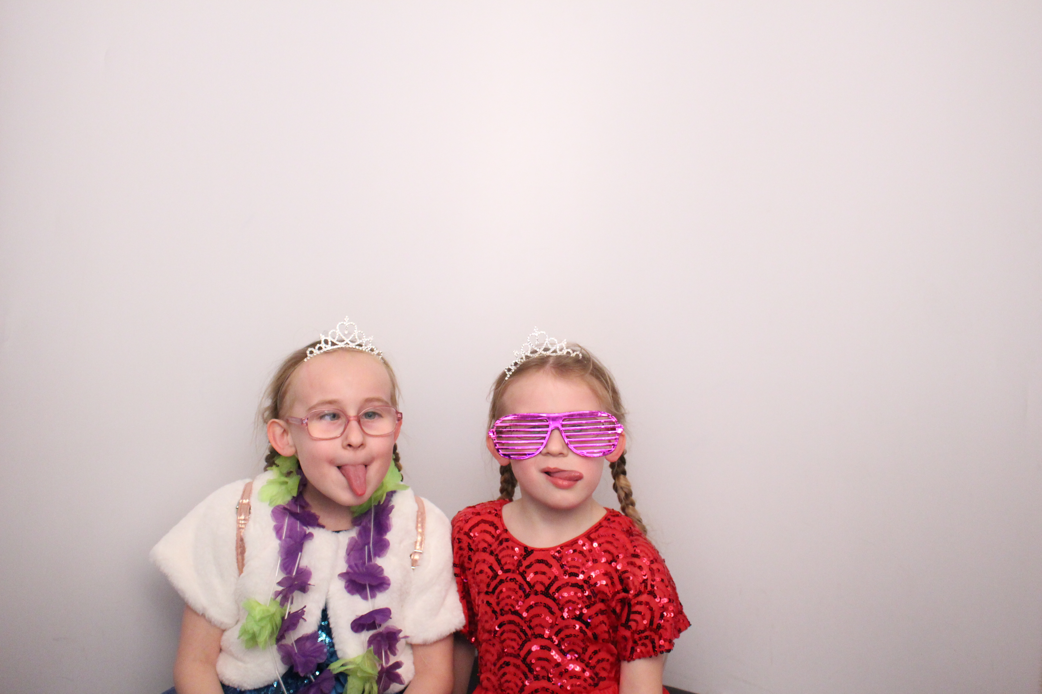 Sophie & Stephen's Wedding | View more photos from the event at gallery.myphotoboothexperience.co.uk/u/MyPhotoBoothExperienceLtd/Sophie-Stephens-Wedding