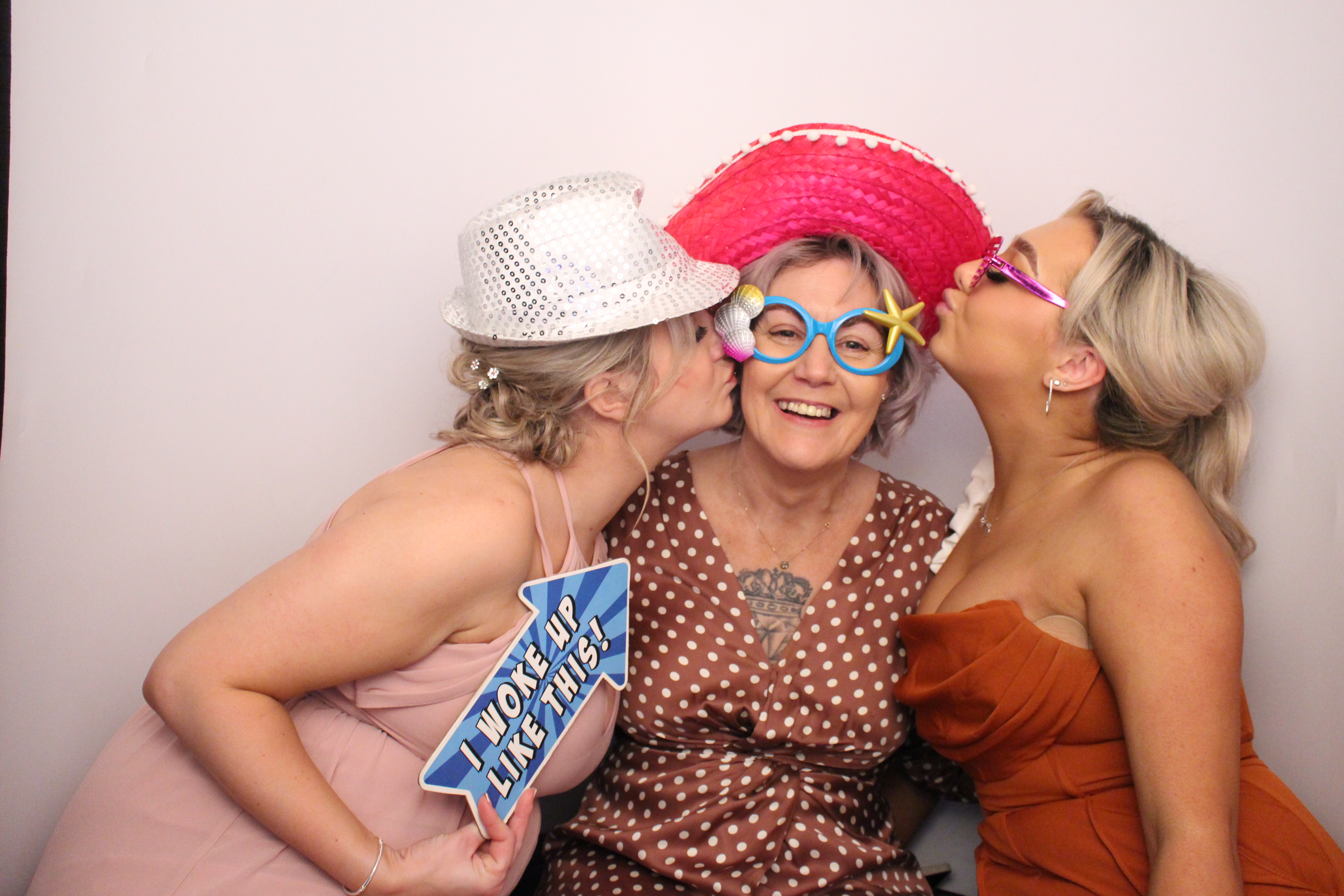 Sophie & Stephen's Wedding | View more photos from the event at gallery.myphotoboothexperience.co.uk/u/MyPhotoBoothExperienceLtd/Sophie-Stephens-Wedding