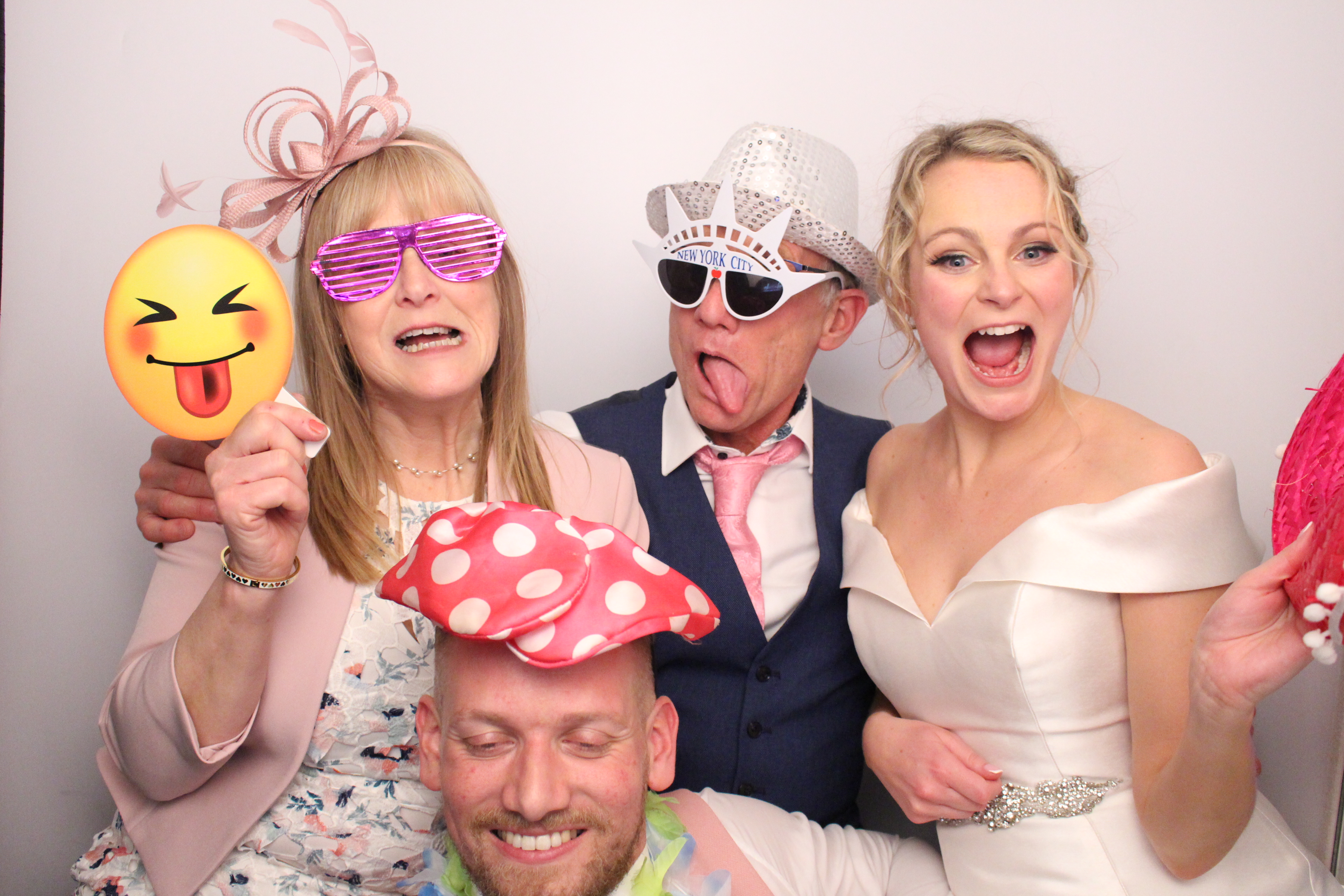 Sophie & Stephen's Wedding | View more photos from the event at gallery.myphotoboothexperience.co.uk/u/MyPhotoBoothExperienceLtd/Sophie-Stephens-Wedding