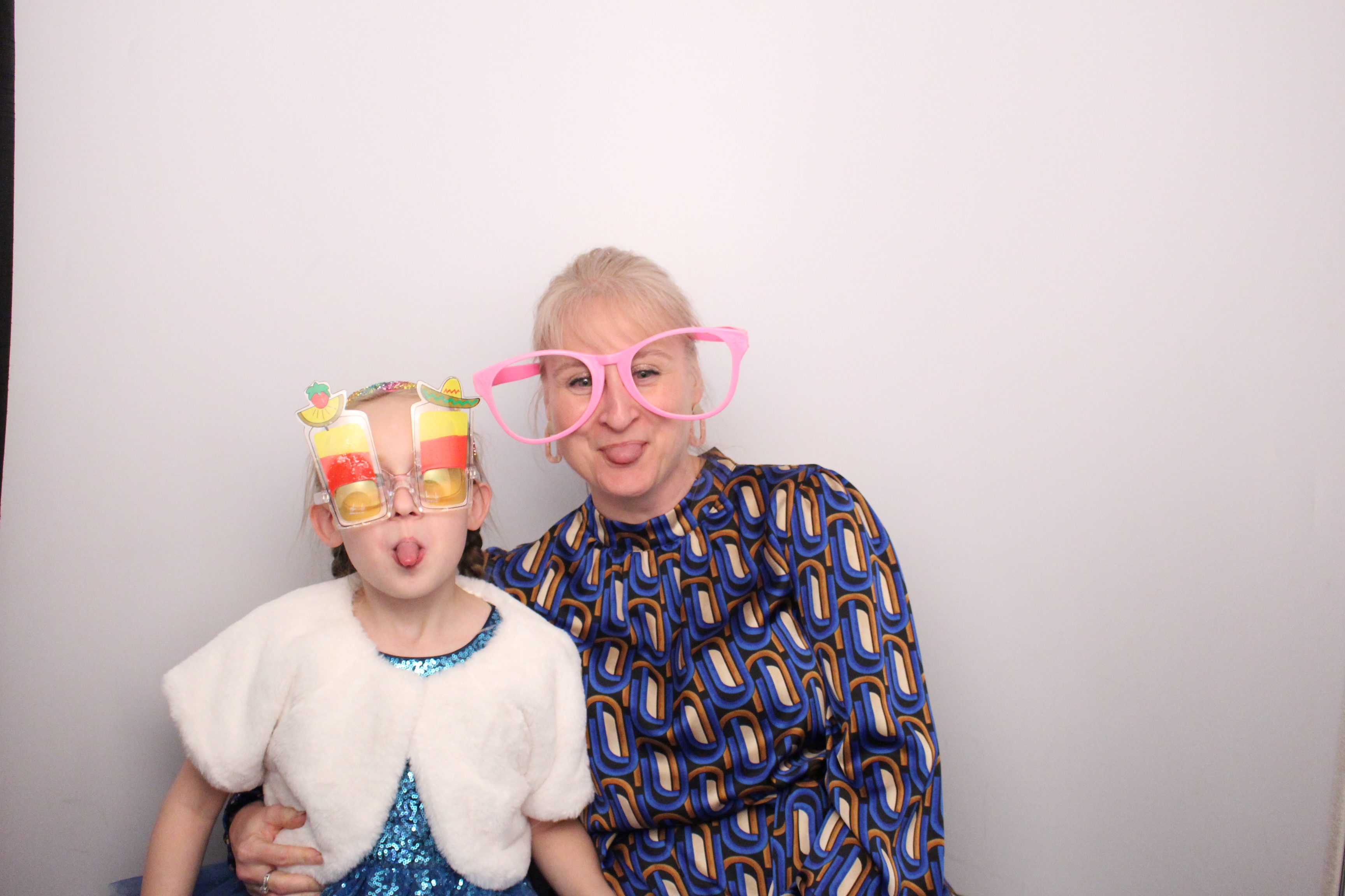Sophie & Stephen's Wedding | View more photos from the event at gallery.myphotoboothexperience.co.uk/u/MyPhotoBoothExperienceLtd/Sophie-Stephens-Wedding