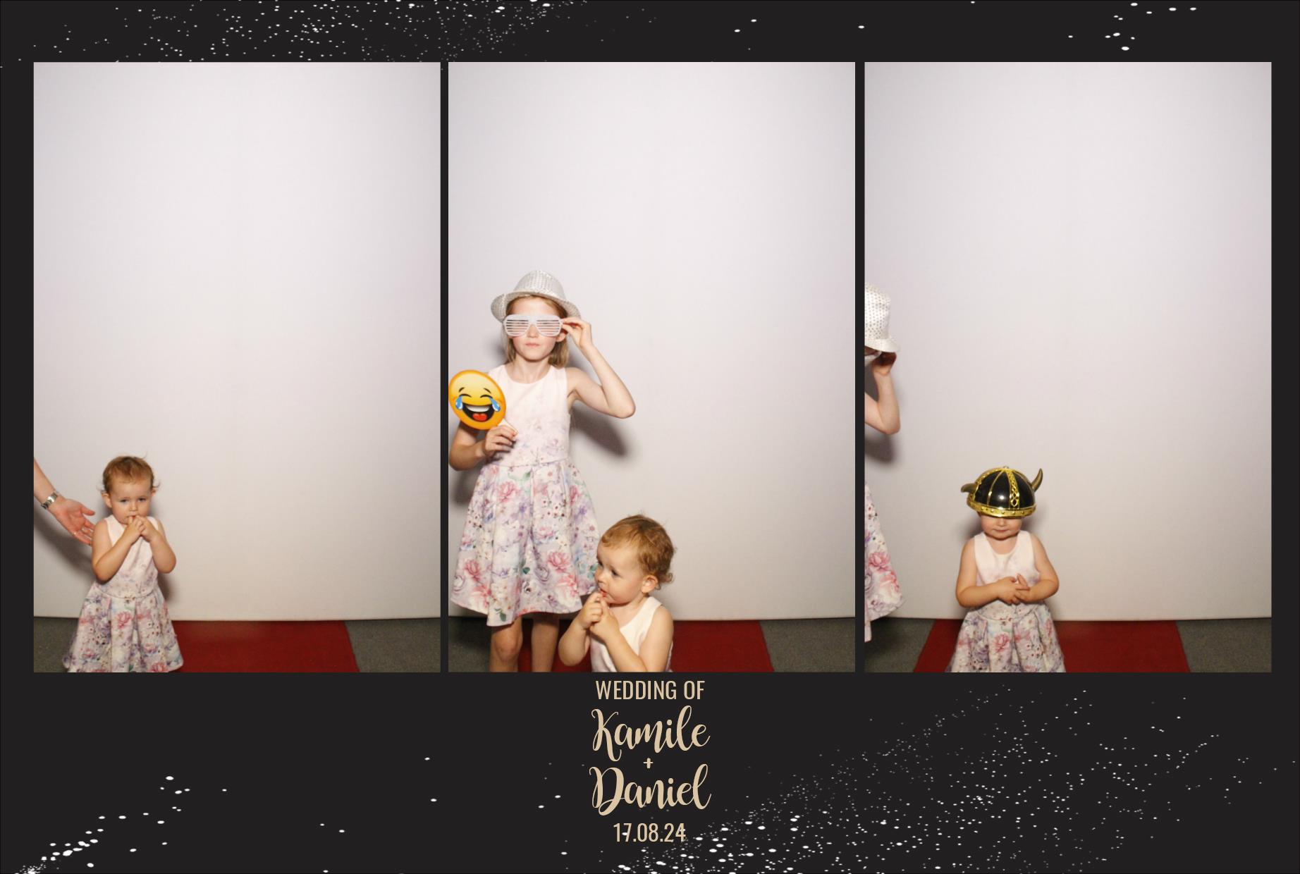 Kamile & Daniel | View more photos from the event at gallery.myphotoboothexperience.co.uk/u/MyPhotoBoothExperienceLtd/Kamile-Daniel