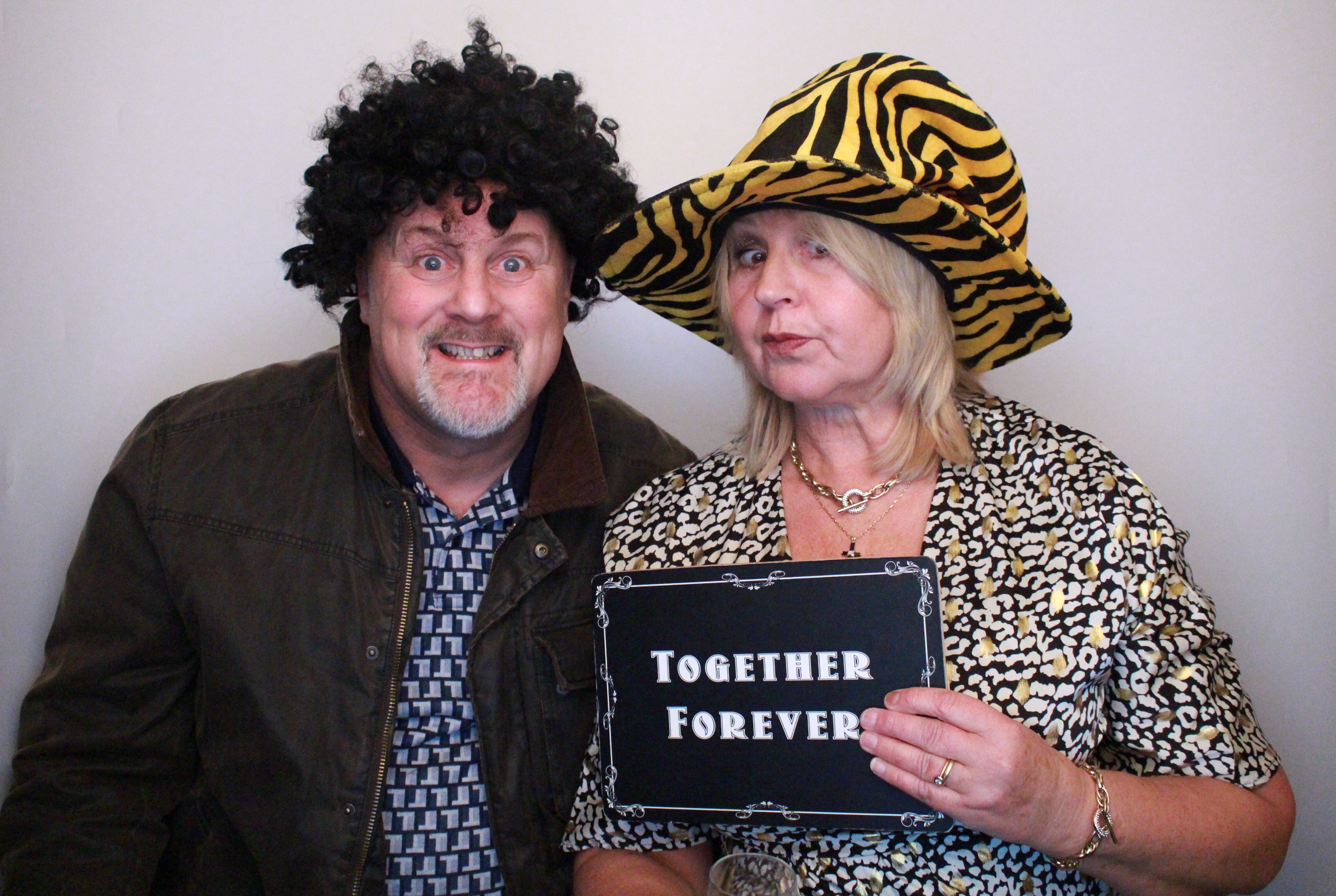Paul & Carol | View more photos from the event at gallery.myphotoboothexperience.co.uk/u/MyPhotoBoothExperienceLtd/Paul-Carol