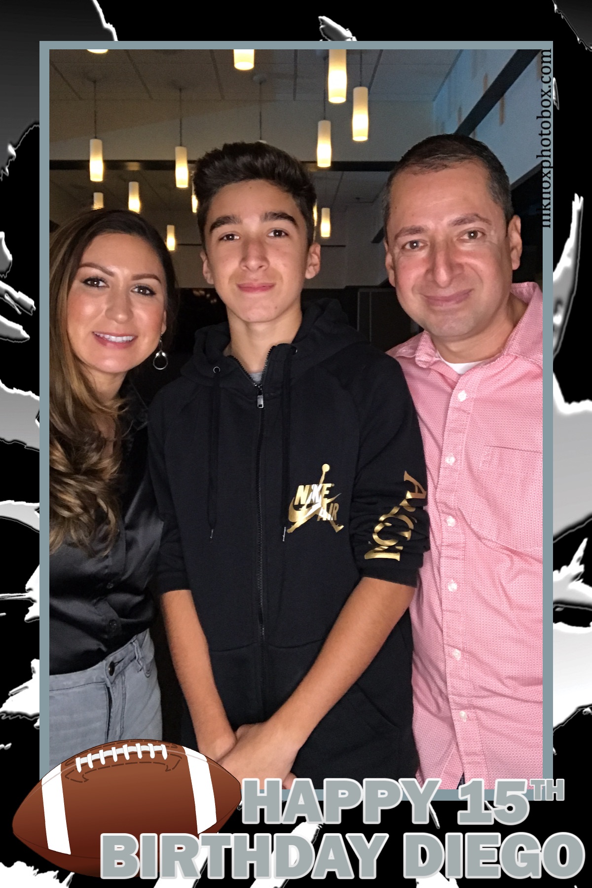 Diego's 15th Birthday | View more photos from the event at gallery.niknoxphotobox.com/u/NiKnox-Photo-Box/Diegos-15th-Birthday