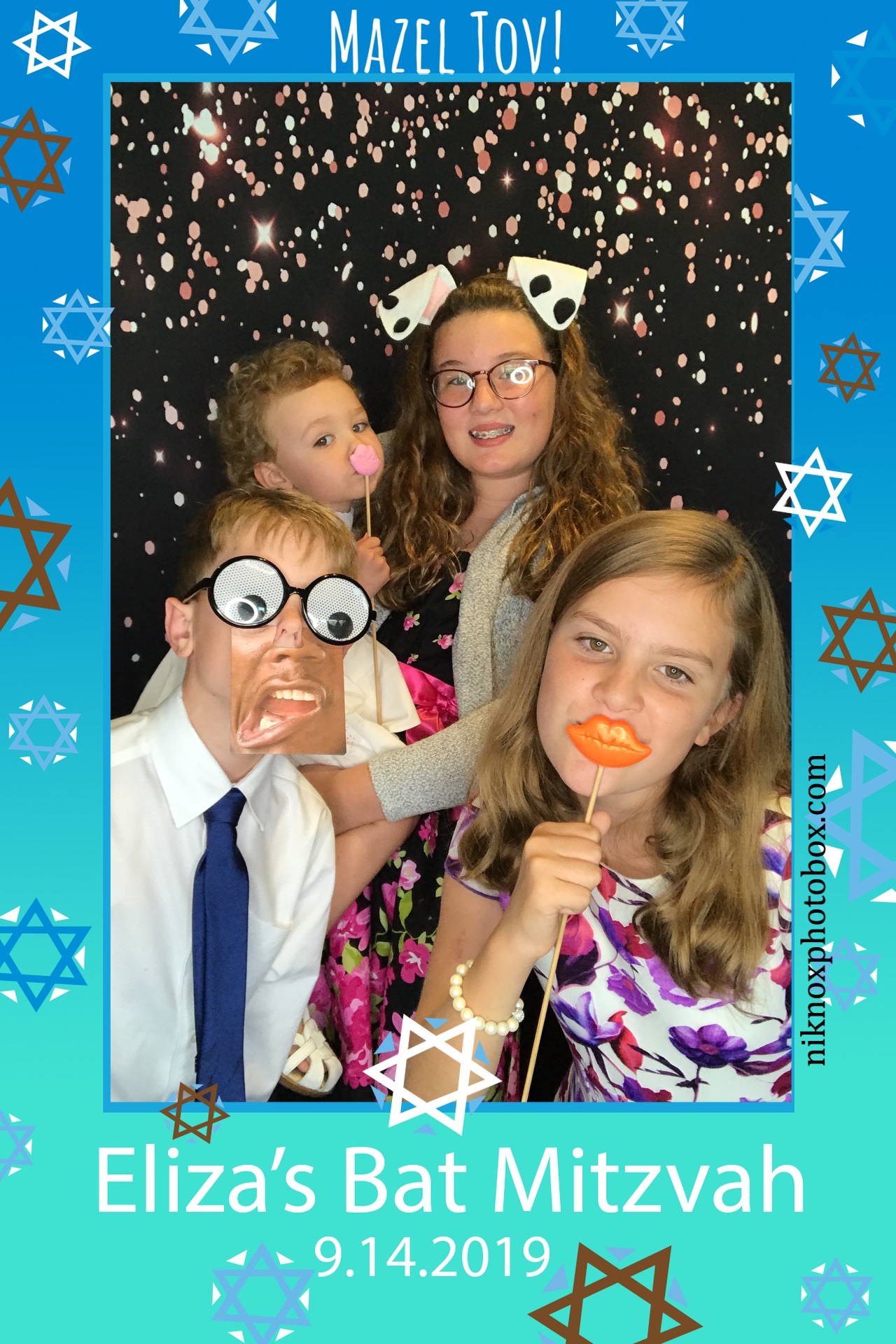 Eliza's Bat Mitzvah | View more photos from the event at gallery.niknoxphotobox.com/u/NiKnox-Photo-Box/Elizas-Bat-Mitzvah