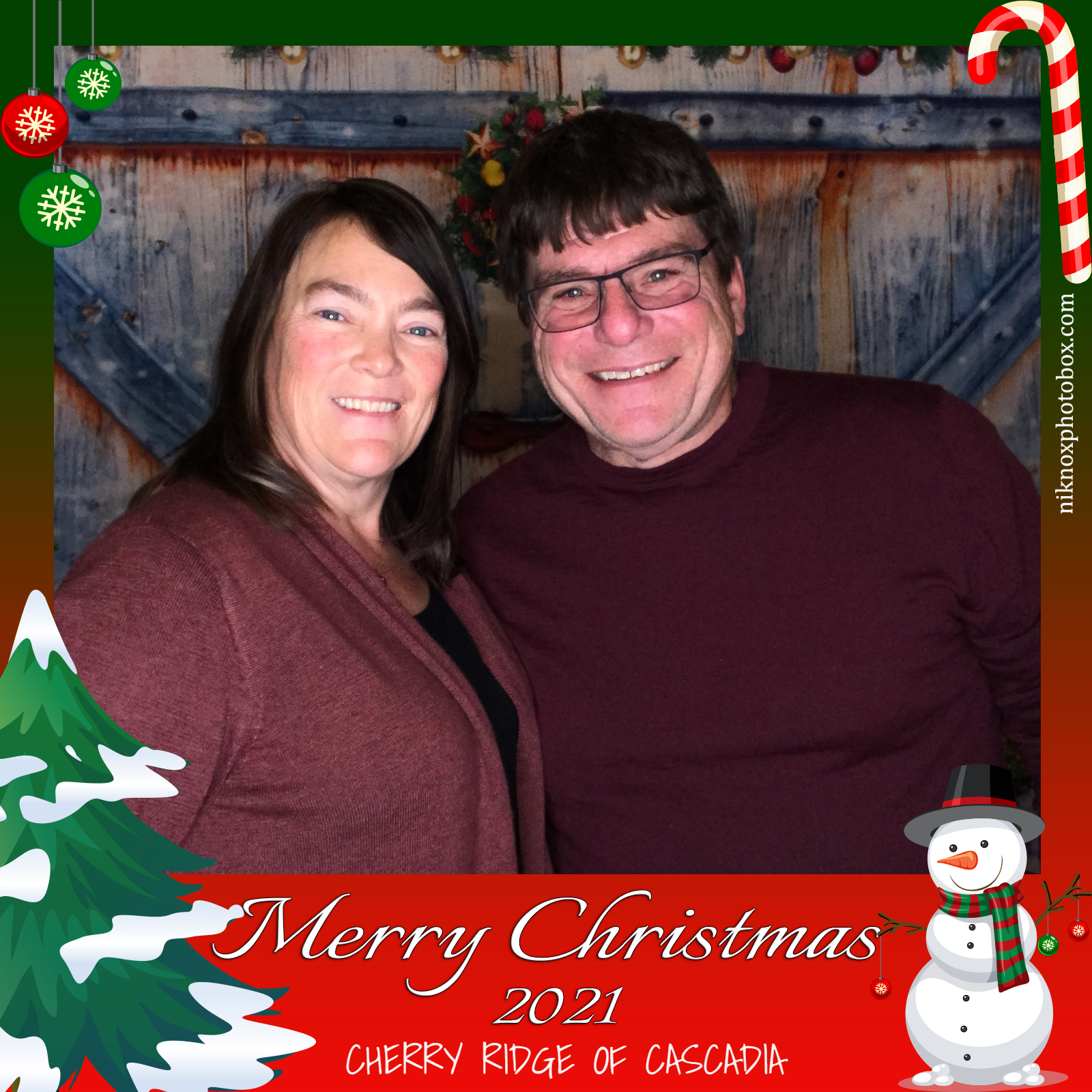 Cherry Ridge of Cascadia Christmas 2021 | View more photos from the event at gallery.niknoxphotobox.com/u/NiKnox-Photo-Box/Cherry-Ridge-of-Cascadia-Christmas-2021