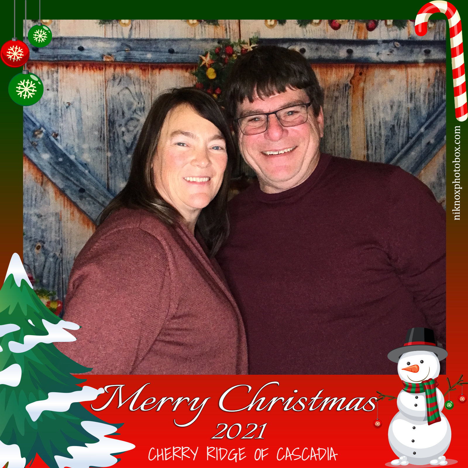 Cherry Ridge of Cascadia Christmas 2021 | View more photos from the event at gallery.niknoxphotobox.com/u/NiKnox-Photo-Box/Cherry-Ridge-of-Cascadia-Christmas-2021