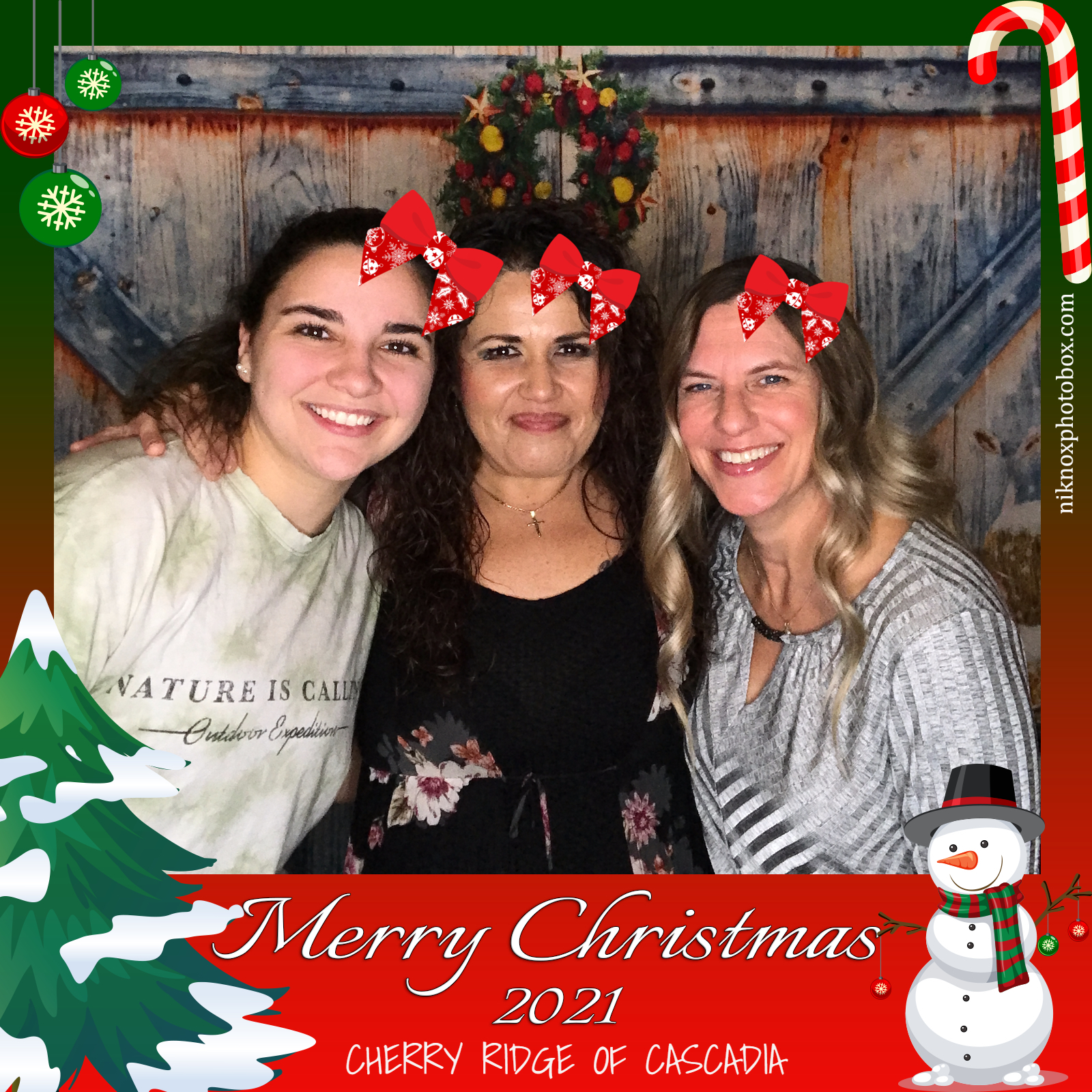 Cherry Ridge of Cascadia Christmas 2021 | View more photos from the event at gallery.niknoxphotobox.com/u/NiKnox-Photo-Box/Cherry-Ridge-of-Cascadia-Christmas-2021