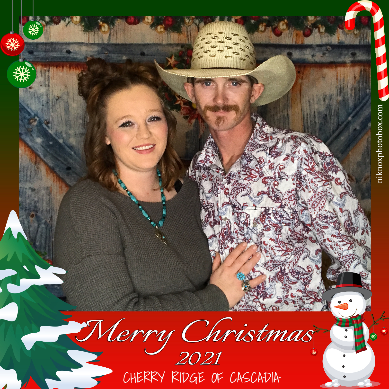 Cherry Ridge of Cascadia Christmas 2021 | View more photos from the event at gallery.niknoxphotobox.com/u/NiKnox-Photo-Box/Cherry-Ridge-of-Cascadia-Christmas-2021