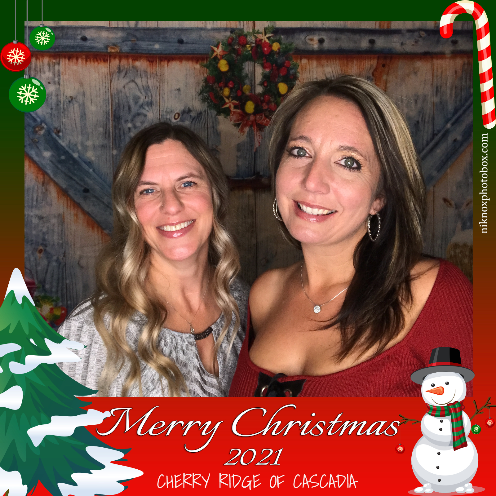Cherry Ridge of Cascadia Christmas 2021 | View more photos from the event at gallery.niknoxphotobox.com/u/NiKnox-Photo-Box/Cherry-Ridge-of-Cascadia-Christmas-2021