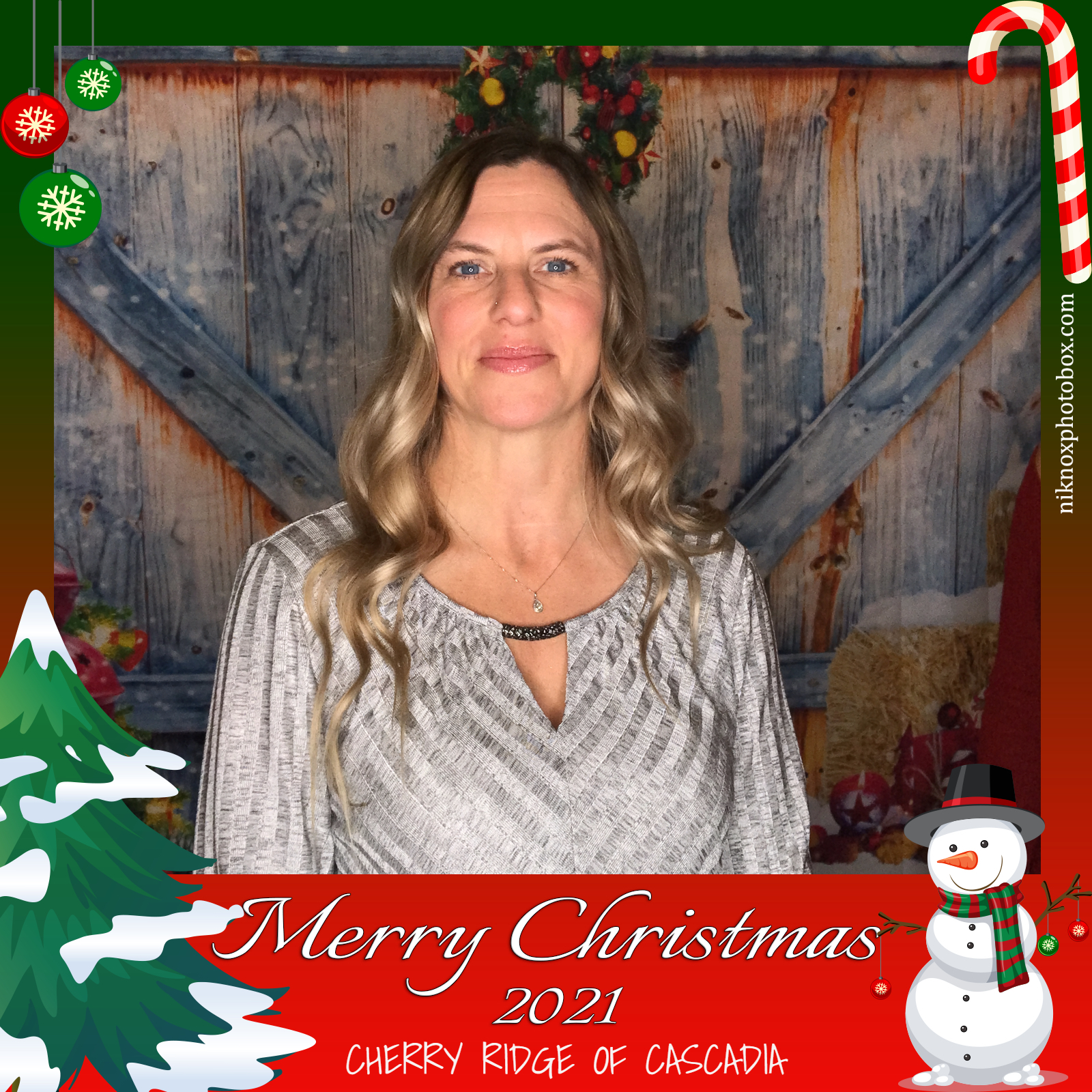 Cherry Ridge of Cascadia Christmas 2021 | View more photos from the event at gallery.niknoxphotobox.com/u/NiKnox-Photo-Box/Cherry-Ridge-of-Cascadia-Christmas-2021