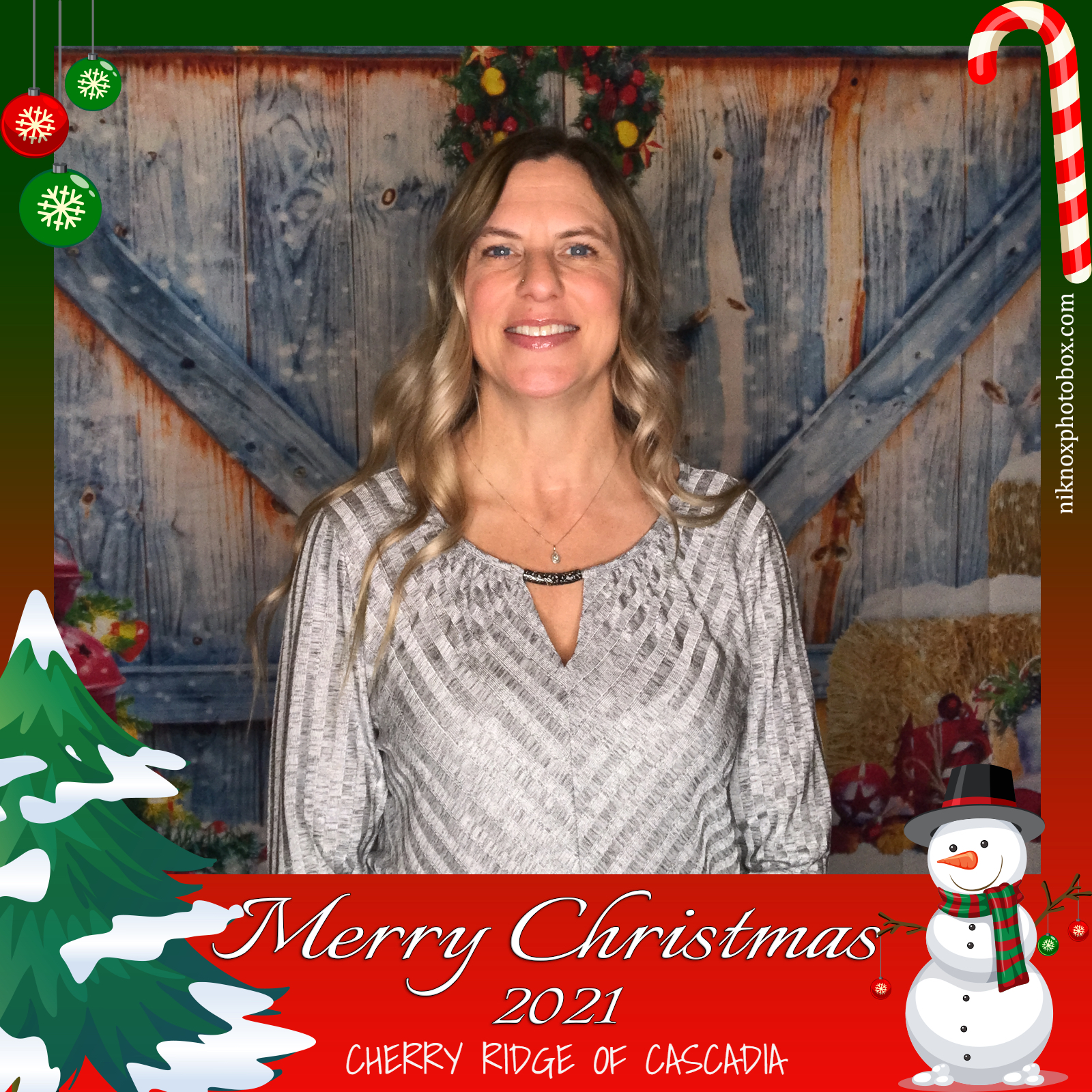 Cherry Ridge of Cascadia Christmas 2021 | View more photos from the event at gallery.niknoxphotobox.com/u/NiKnox-Photo-Box/Cherry-Ridge-of-Cascadia-Christmas-2021