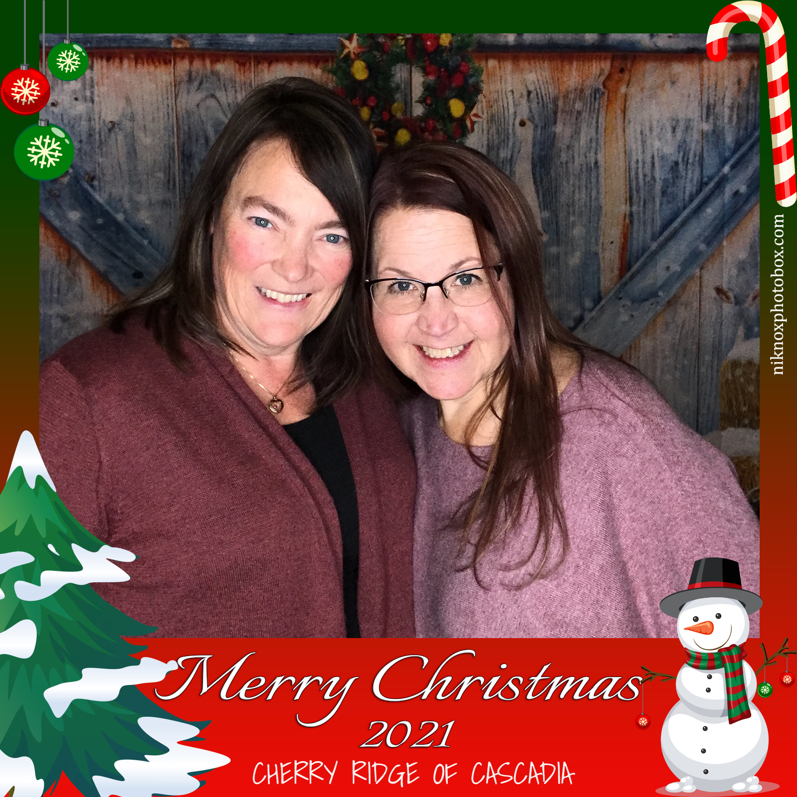 Cherry Ridge of Cascadia Christmas 2021 | View more photos from the event at gallery.niknoxphotobox.com/u/NiKnox-Photo-Box/Cherry-Ridge-of-Cascadia-Christmas-2021