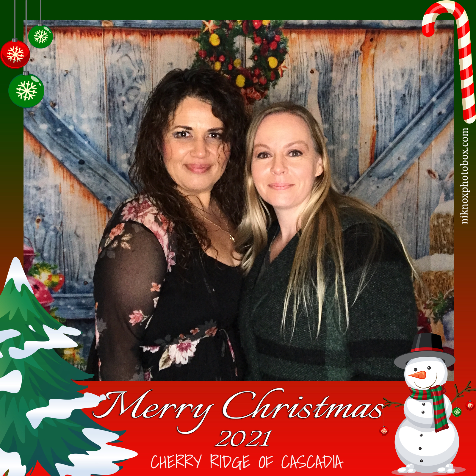 Cherry Ridge of Cascadia Christmas 2021 | View more photos from the event at gallery.niknoxphotobox.com/u/NiKnox-Photo-Box/Cherry-Ridge-of-Cascadia-Christmas-2021