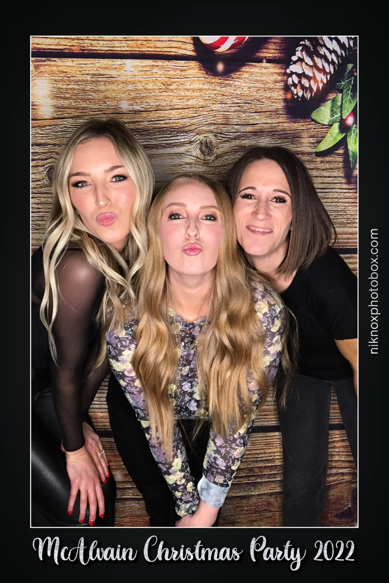 McAlvain Christmas Party 2022 | View more photos from the event at gallery.niknoxphotobox.com/u/NiKnox-Photo-Box/McAlvain-Christmas-Party-2022