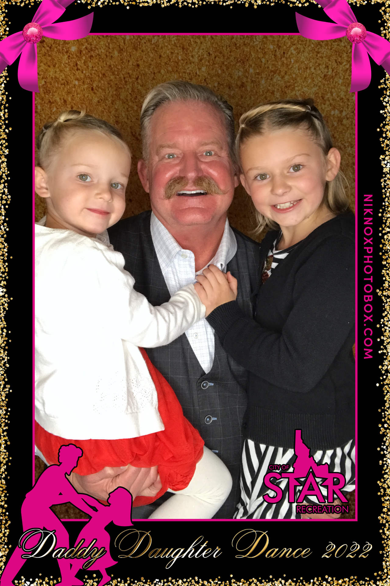 Star Daddy Daughter Dance | View more photos from the event at gallery.niknoxphotobox.com/u/NiKnox-Photo-Box/Star-Daddy-Daughter-Dance