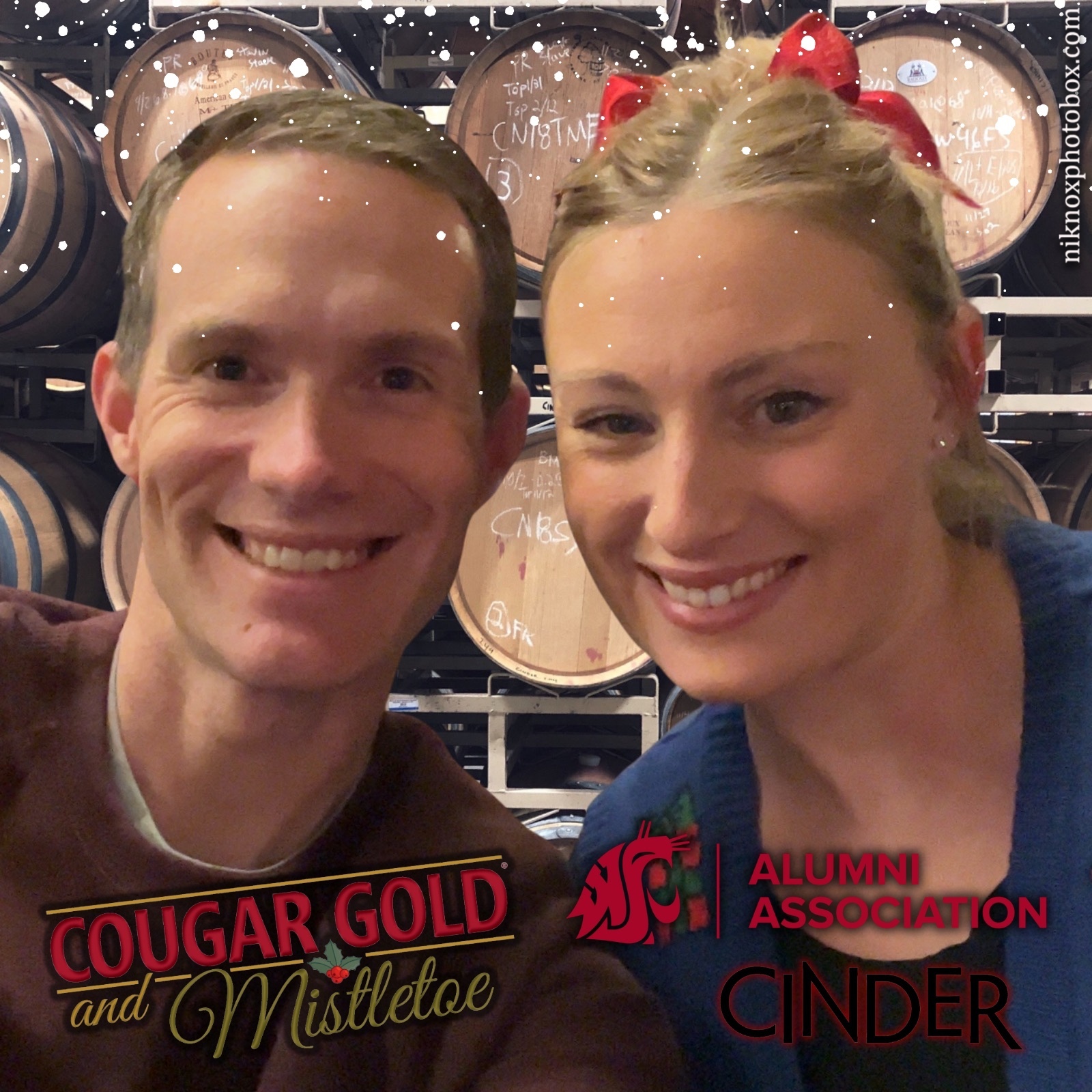Cougar Gold and Mistletoe | View more photos from the event at gallery.niknoxphotobox.com/u/NiKnox-Photo-Box/Cougar-Gold-and-Mistletoe