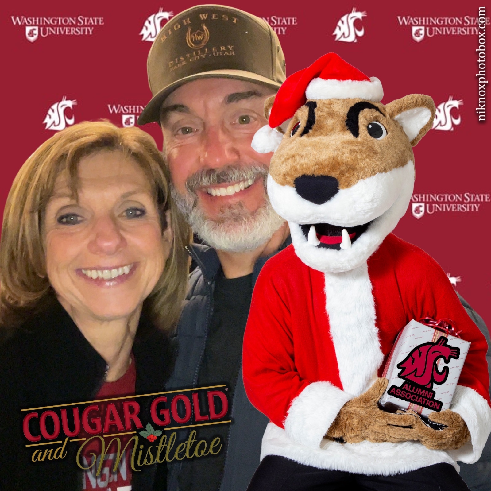 Cougar Gold and Mistletoe | View more photos from the event at gallery.niknoxphotobox.com/u/NiKnox-Photo-Box/Cougar-Gold-and-Mistletoe