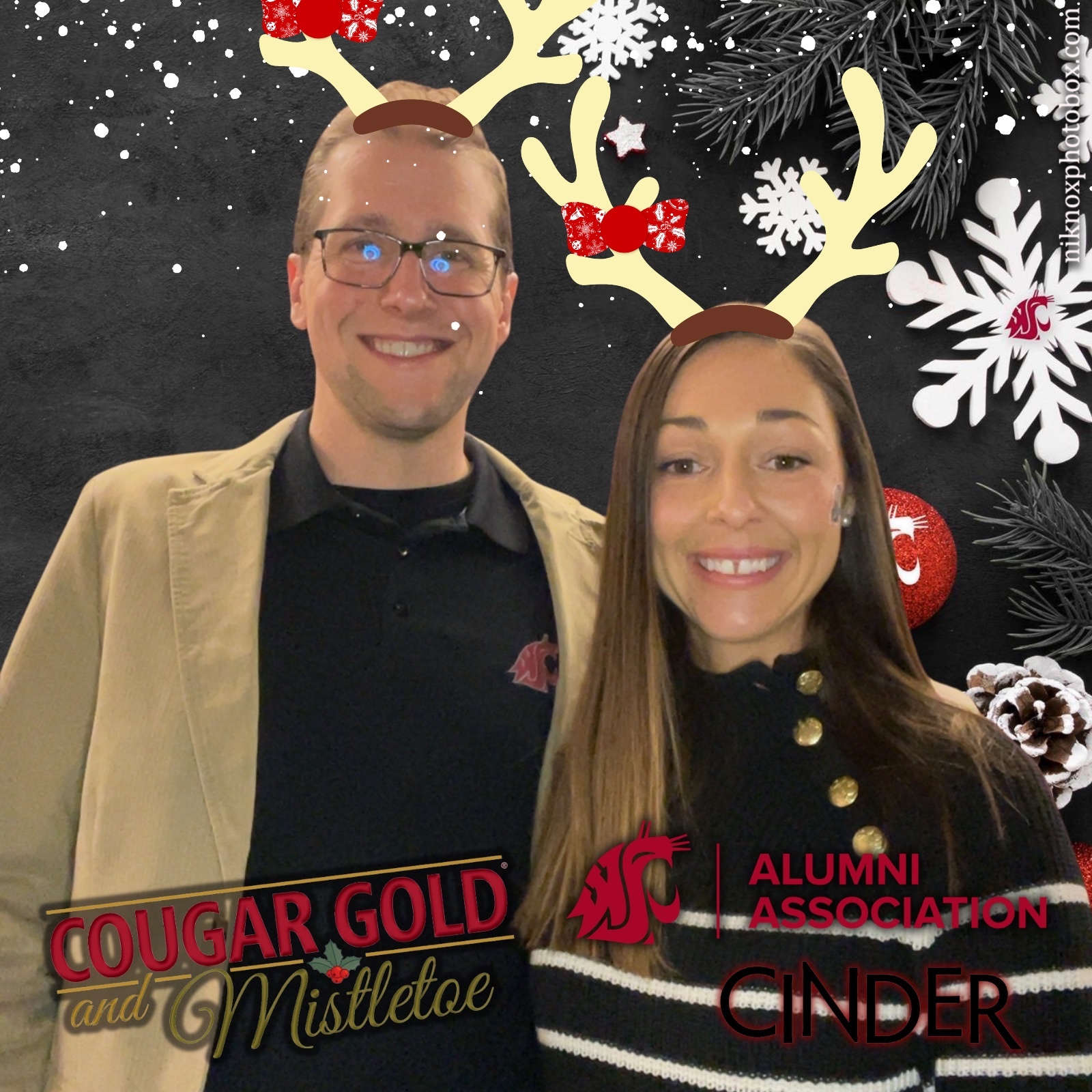 Cougar Gold and Mistletoe | View more photos from the event at gallery.niknoxphotobox.com/u/NiKnox-Photo-Box/Cougar-Gold-and-Mistletoe