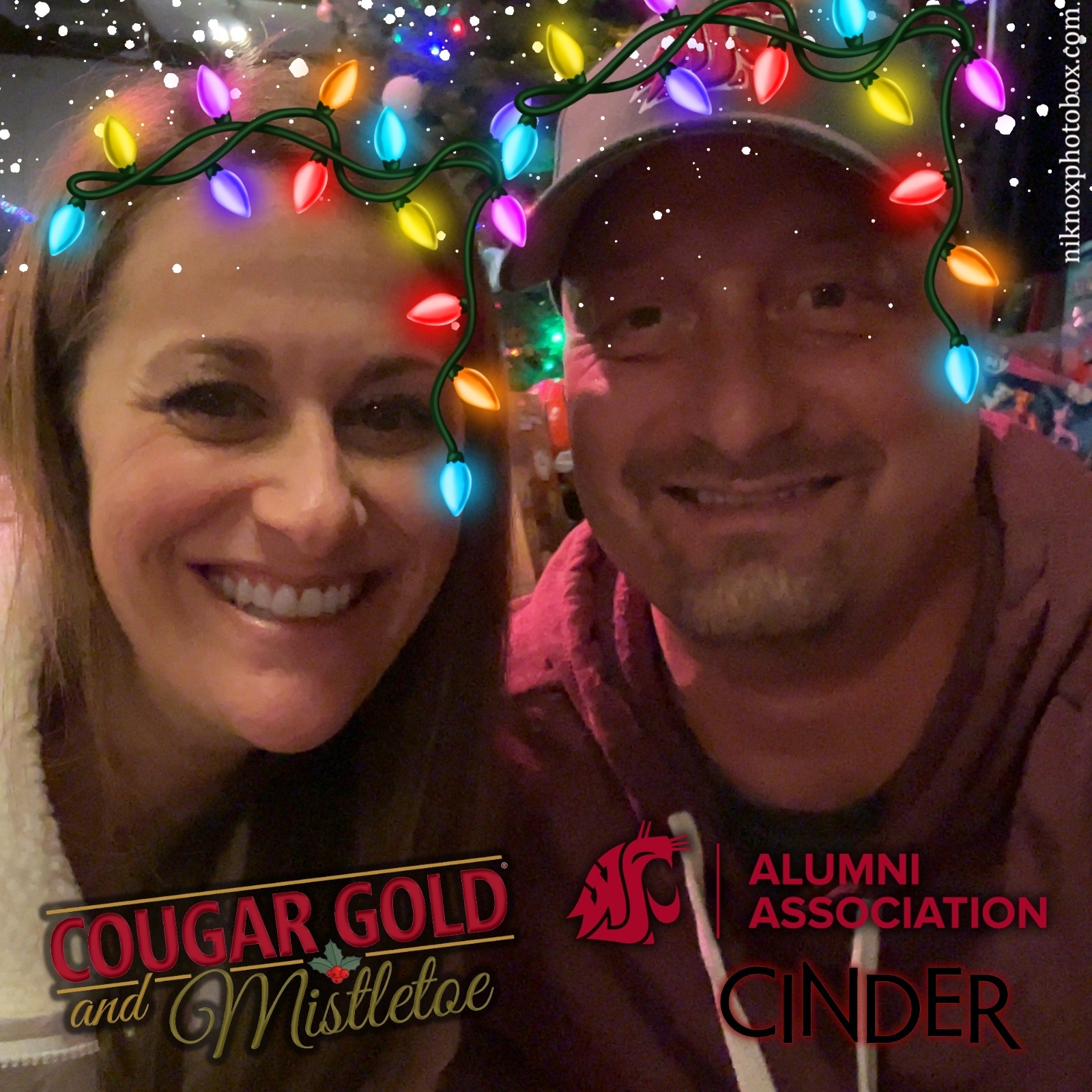 Cougar Gold and Mistletoe | View more photos from the event at gallery.niknoxphotobox.com/u/NiKnox-Photo-Box/Cougar-Gold-and-Mistletoe