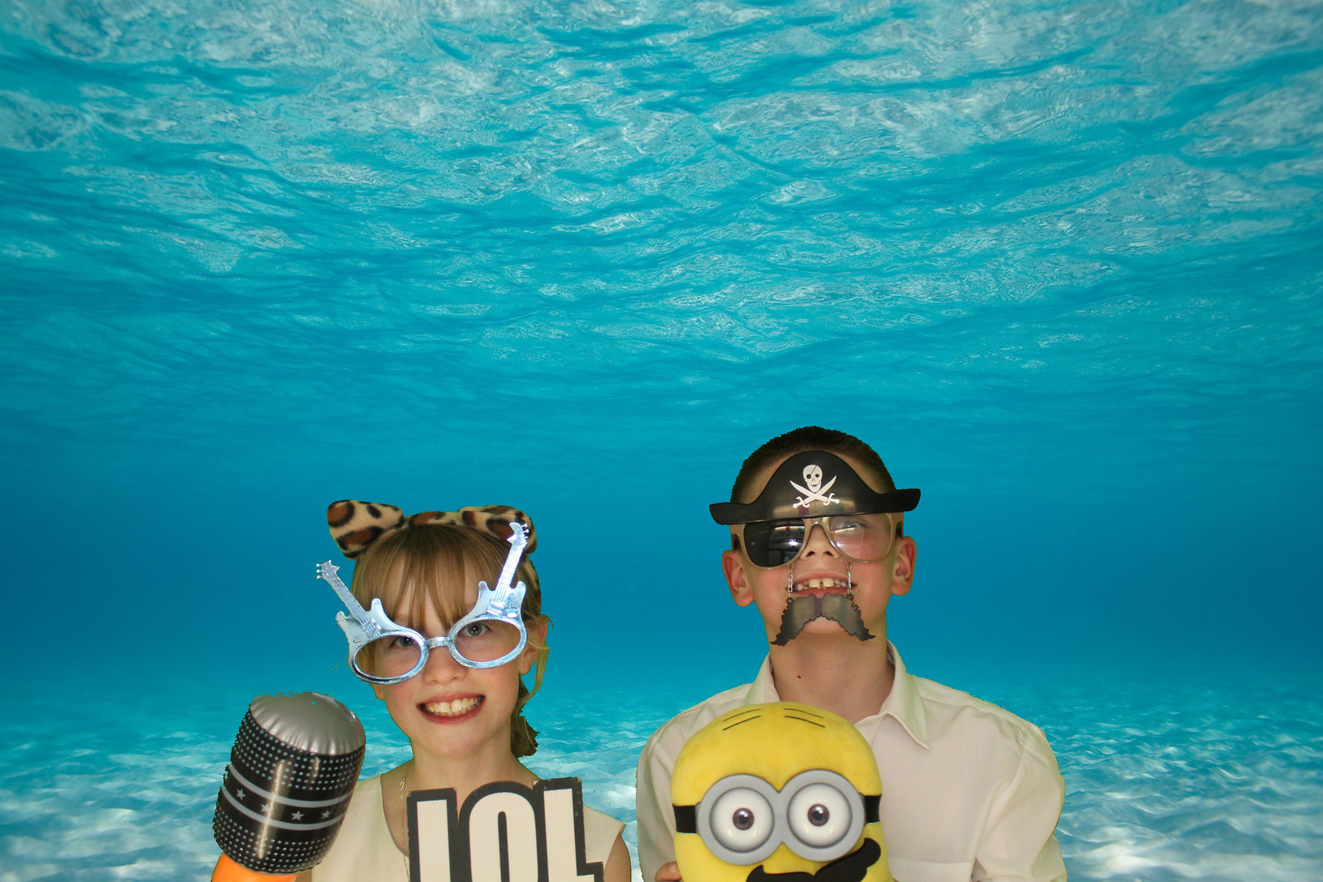 Ellie & James | View more photos from the event at gallery.omegaphotobooths.co.uk/u/Omega-Photobooths/Ellie-James